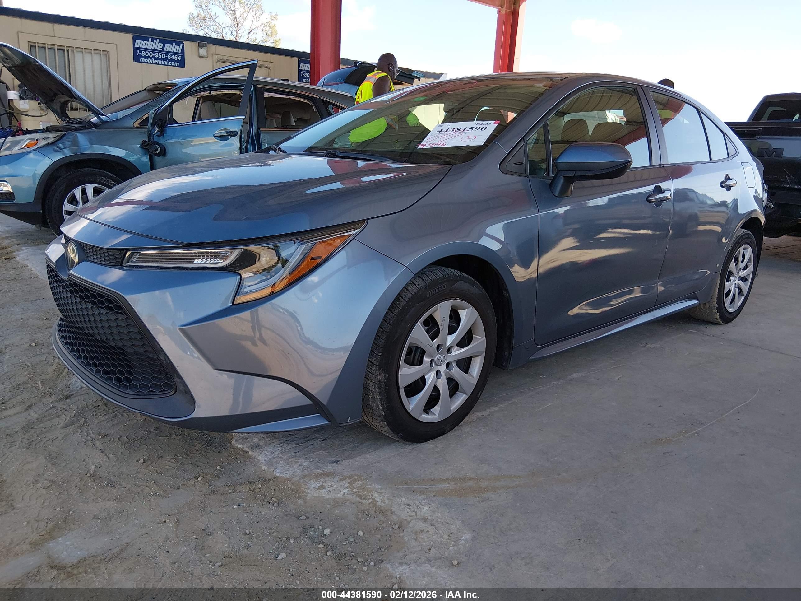 TOYOTA COROLLA image 2
