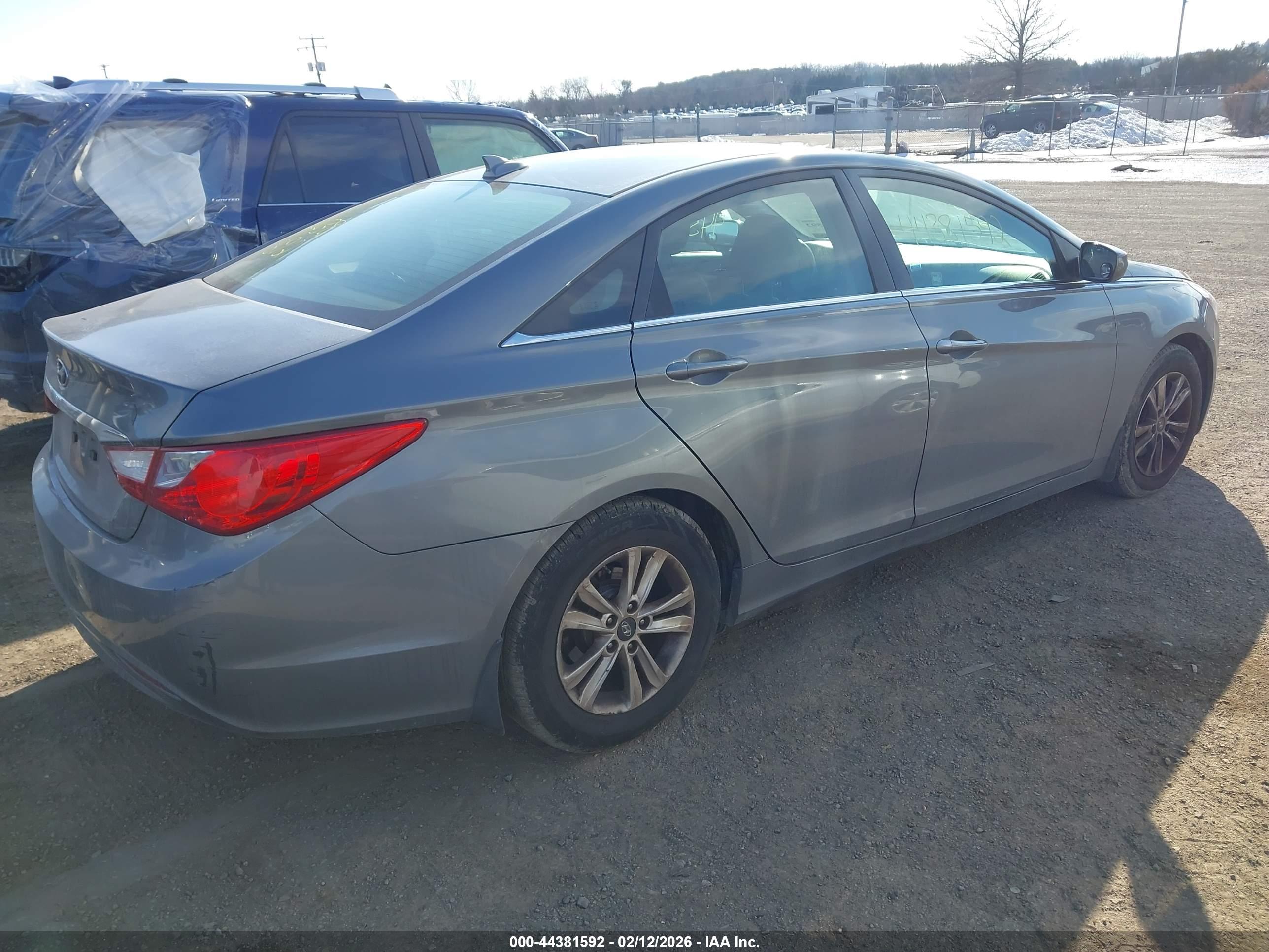 HYUNDAI SONATA image 4