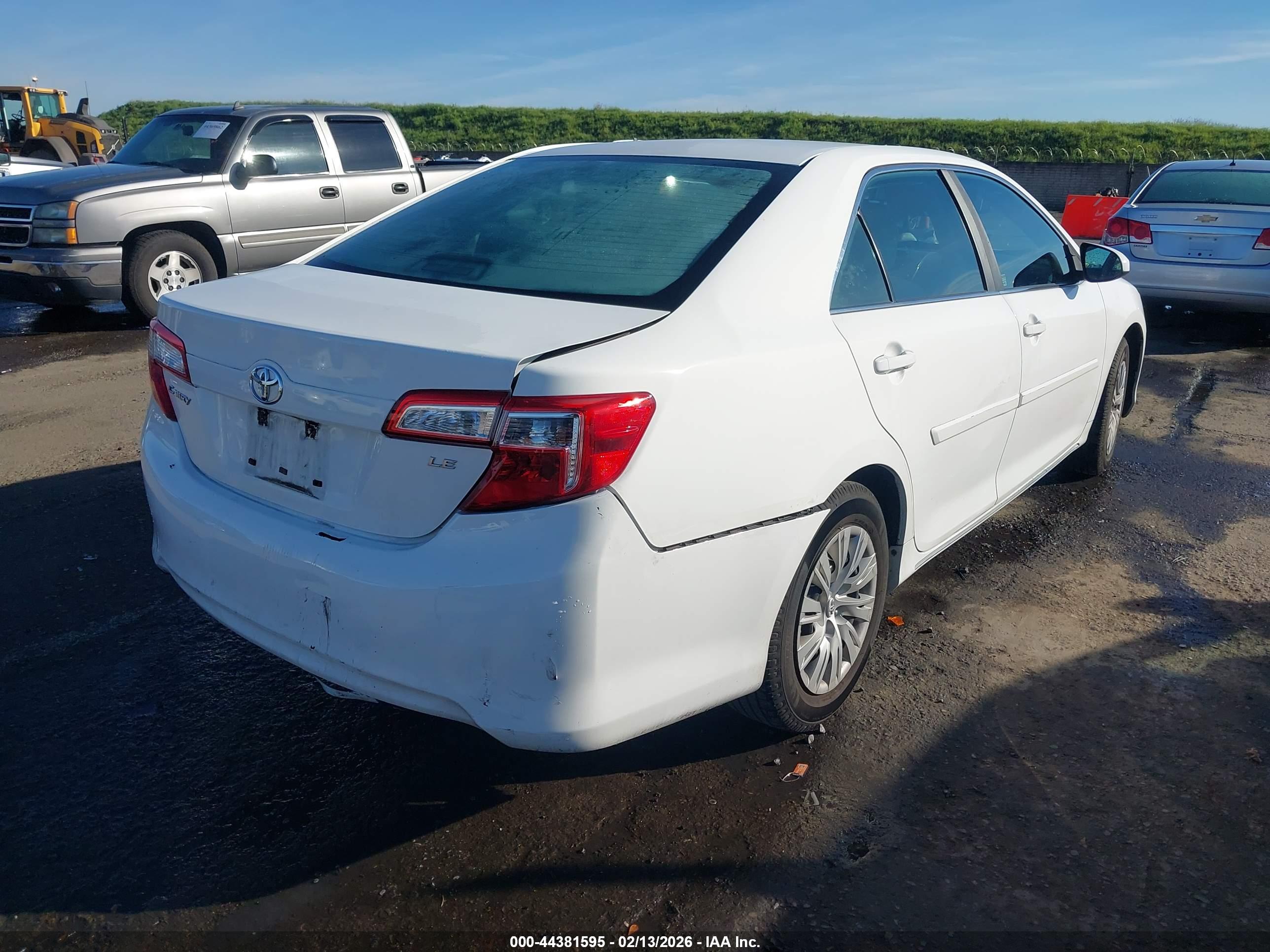 TOYOTA CAMRY image 4