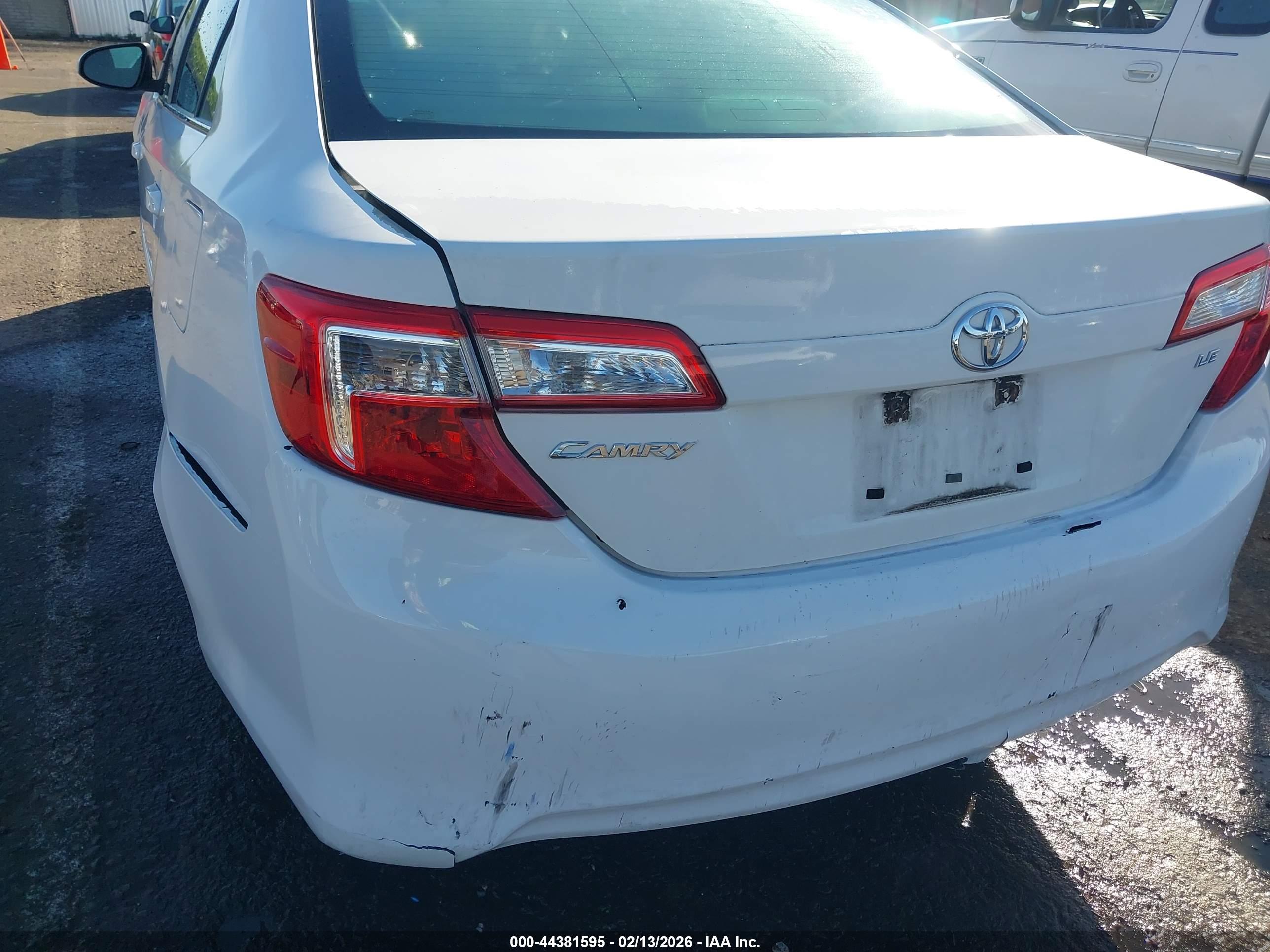 TOYOTA CAMRY image 6