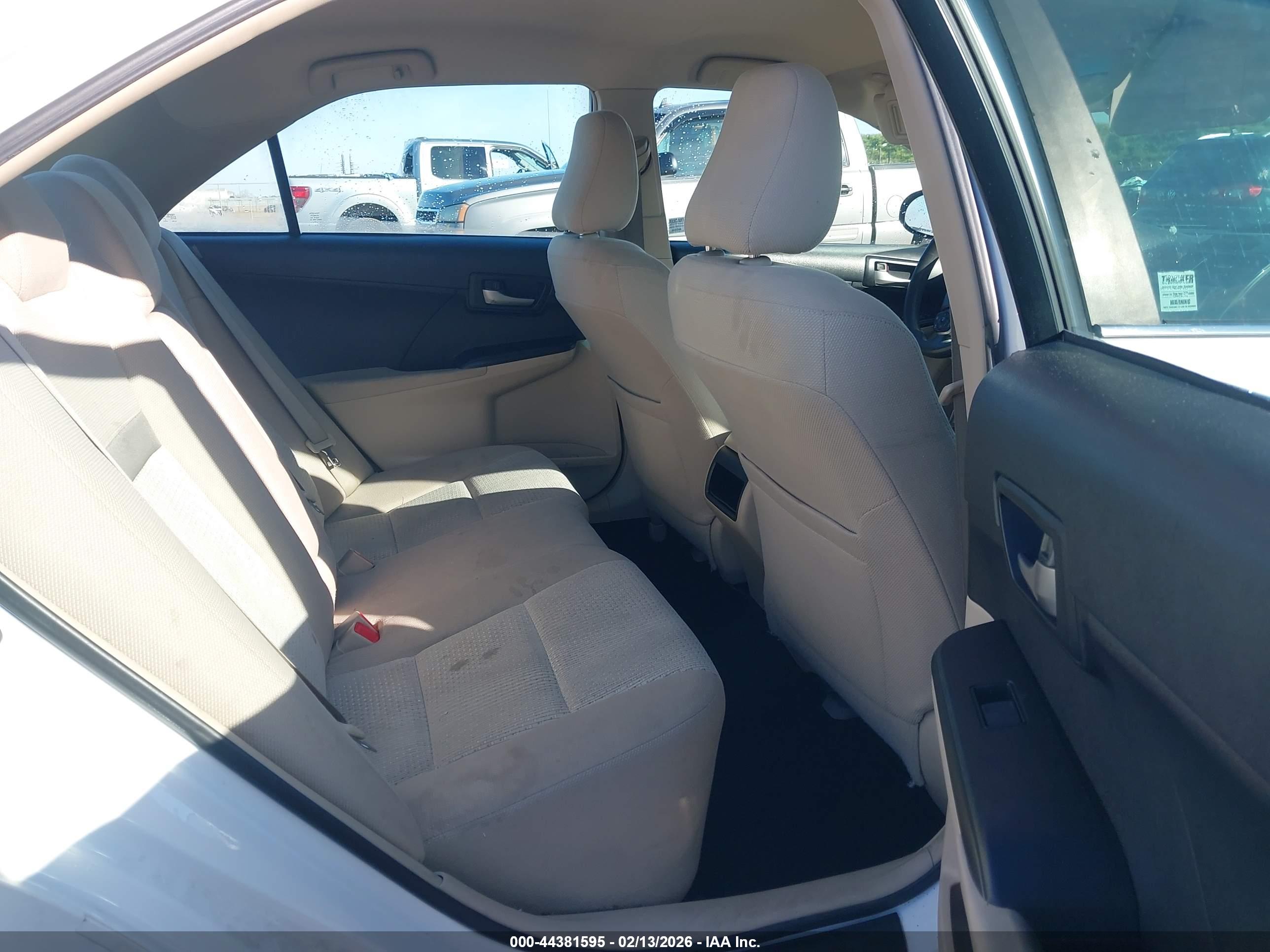 TOYOTA CAMRY image 8