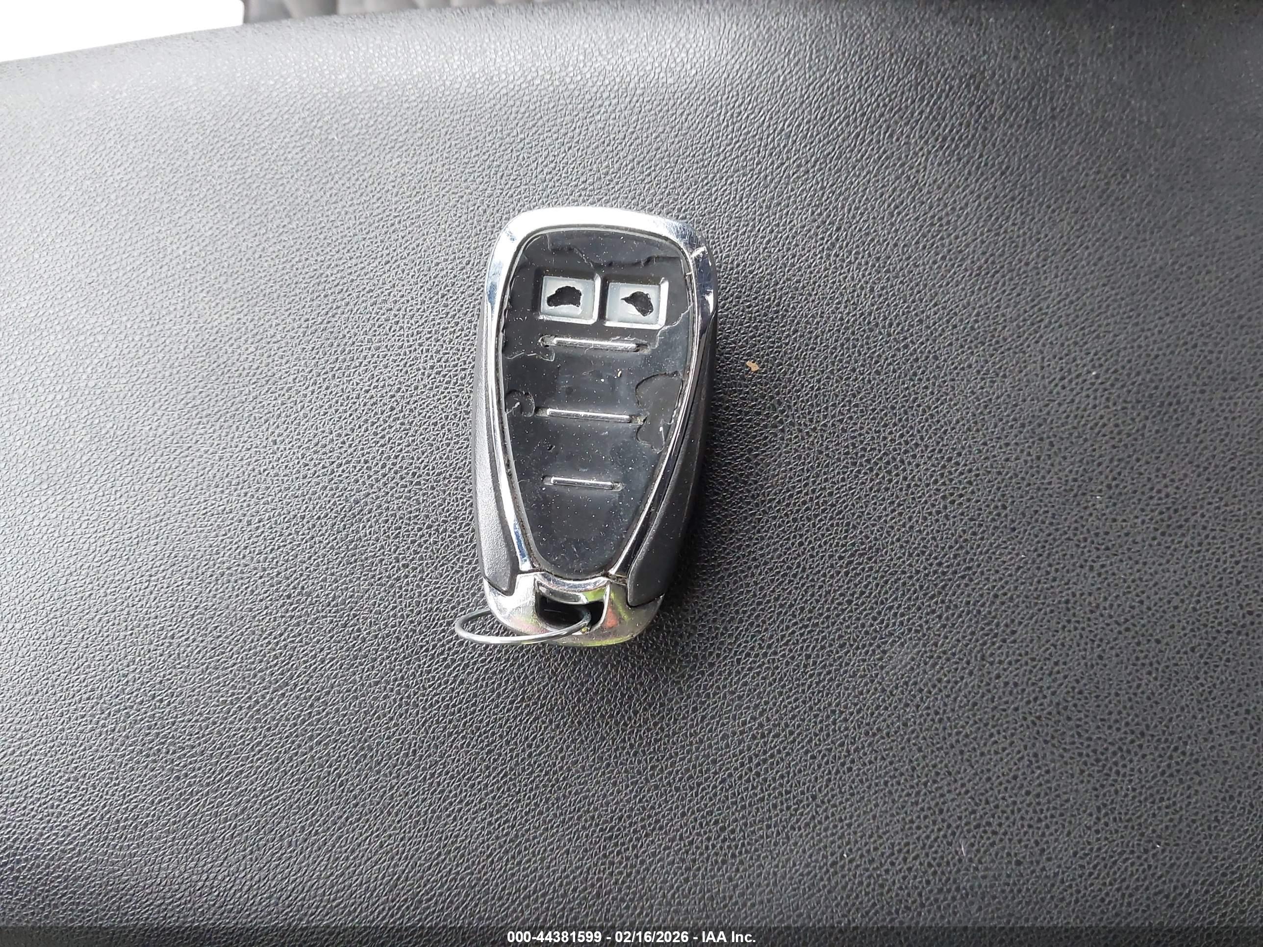 CHEVROLET EQUINOX image 11