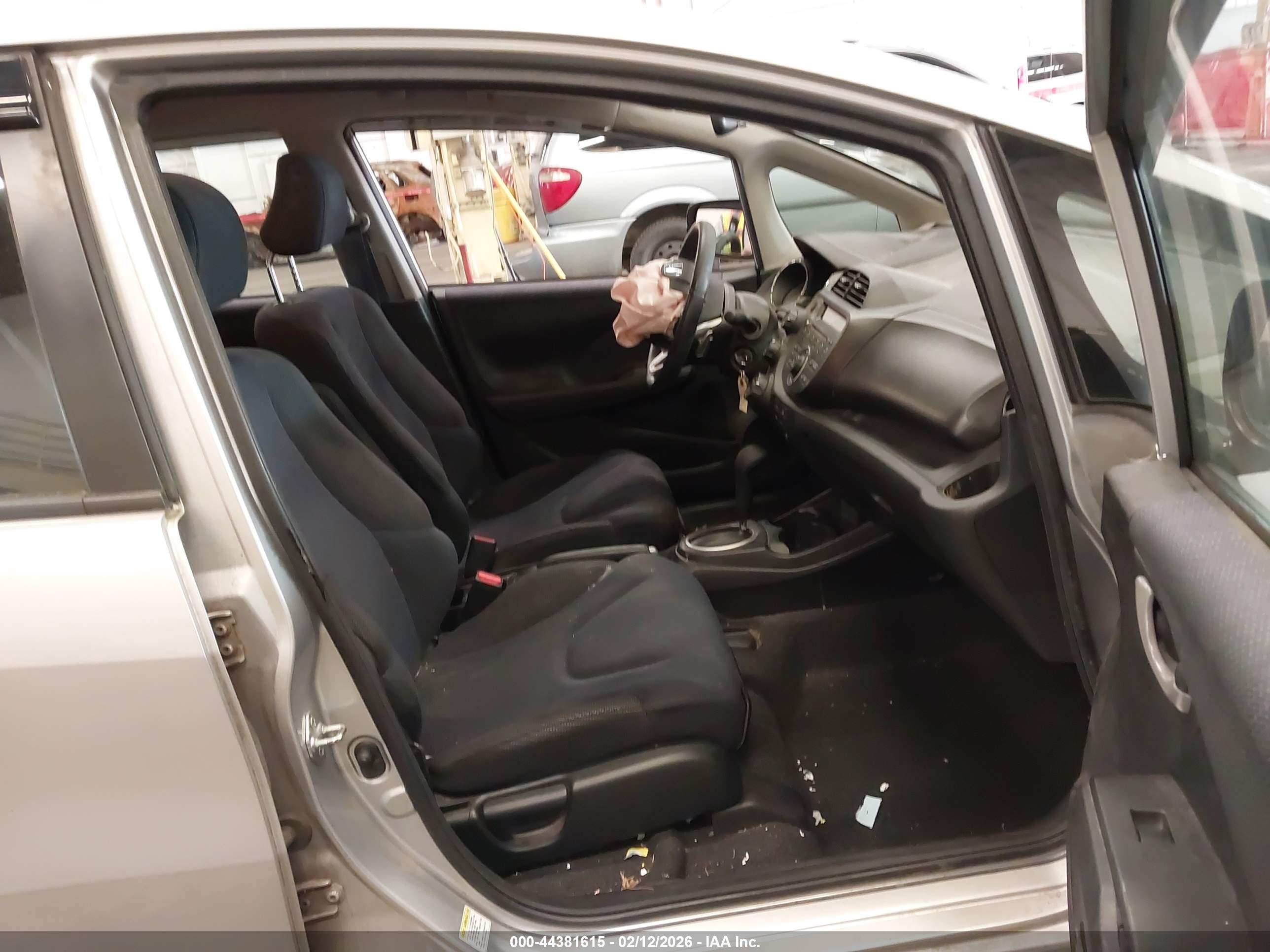 HONDA FIT image 5