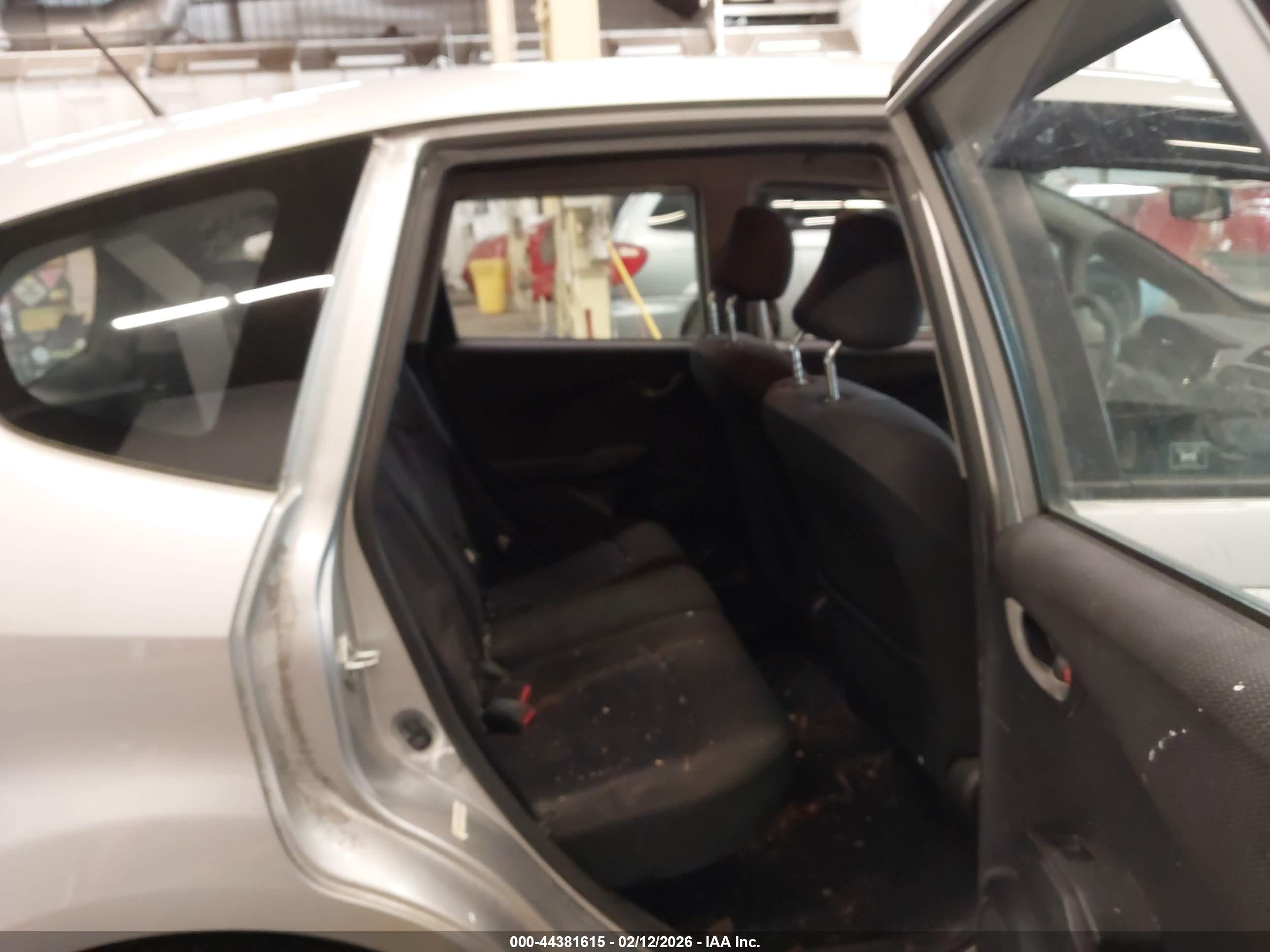 HONDA FIT image 8