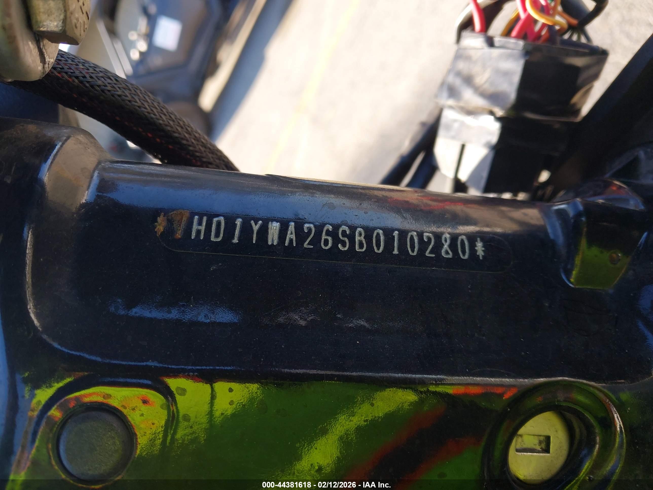 HARLEY-DAVIDSON FXLRS image 10