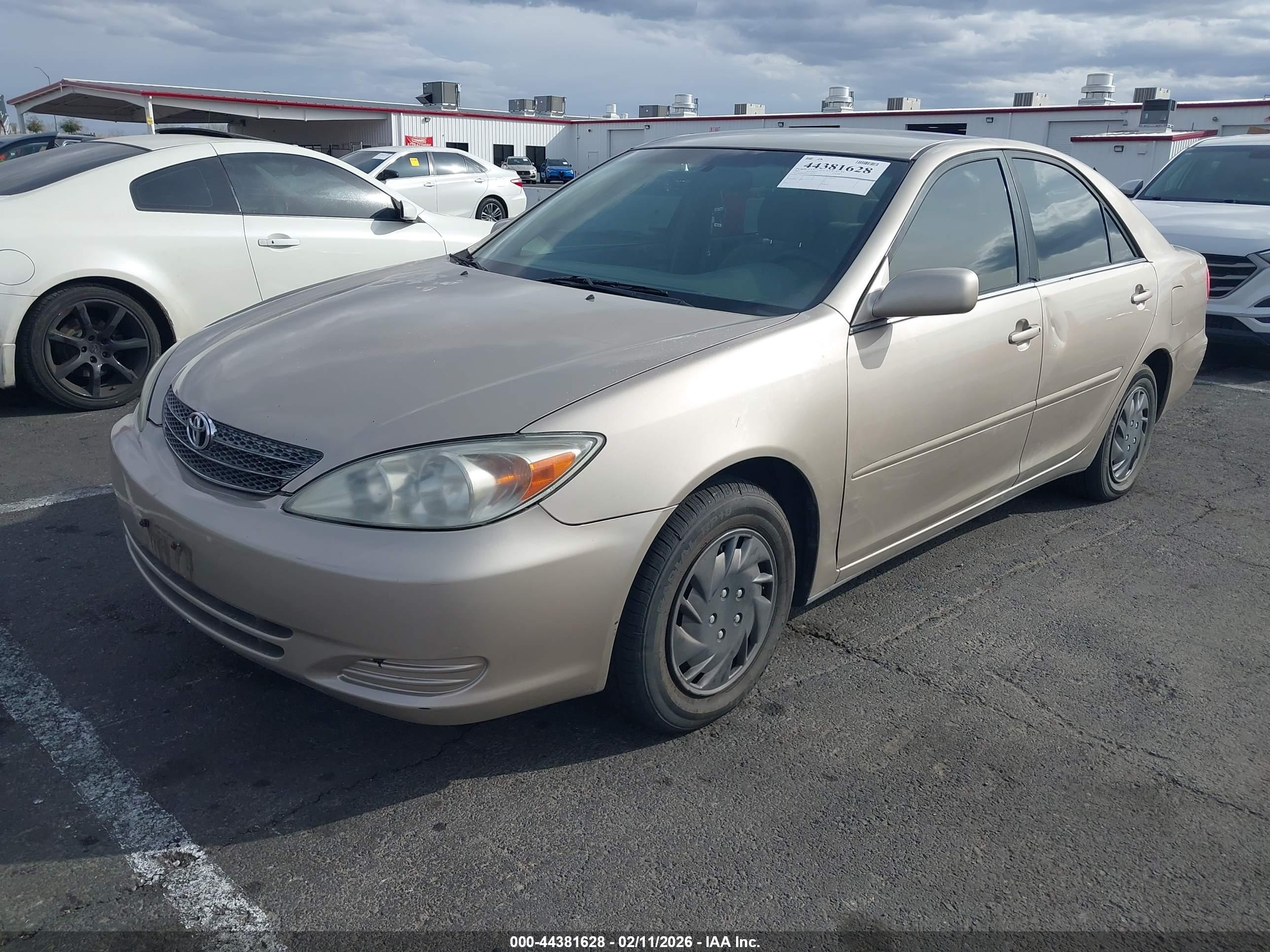 TOYOTA CAMRY image 2