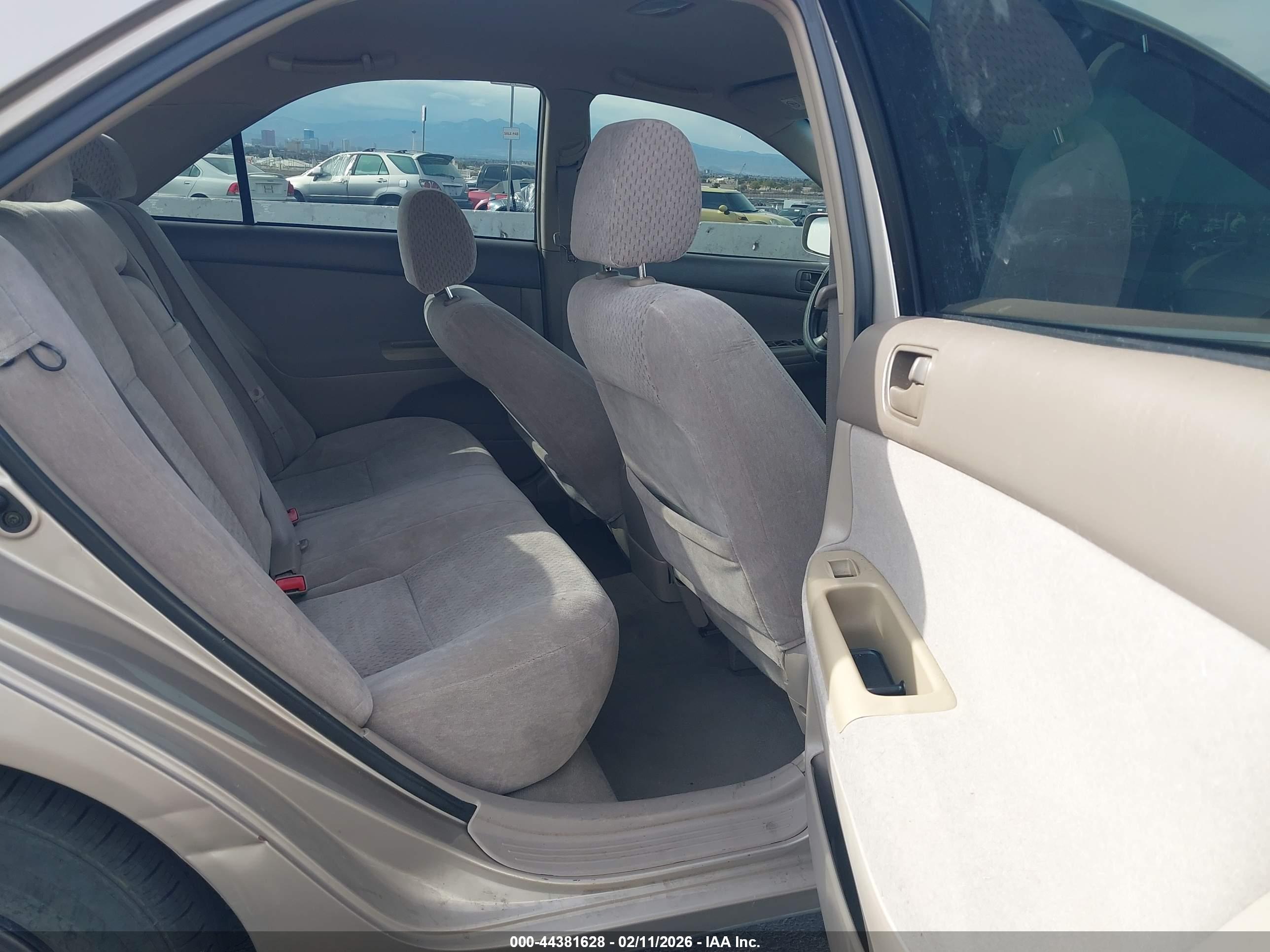 TOYOTA CAMRY image 8
