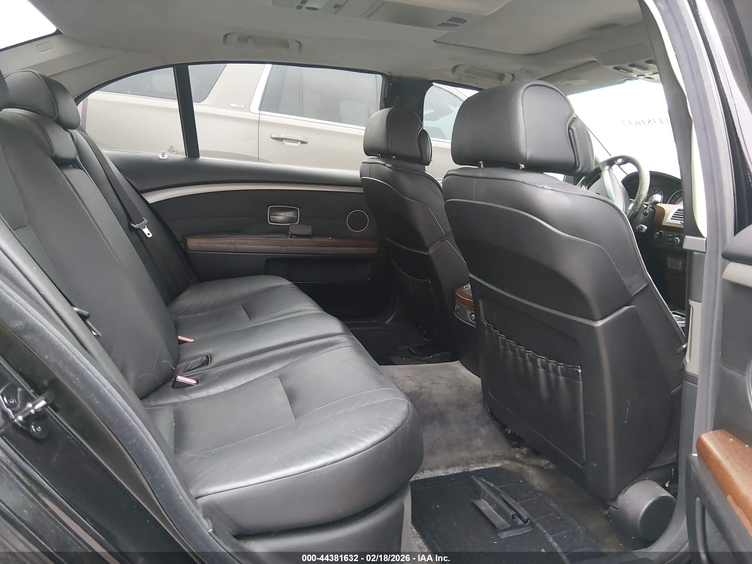 BMW 750LI image 8