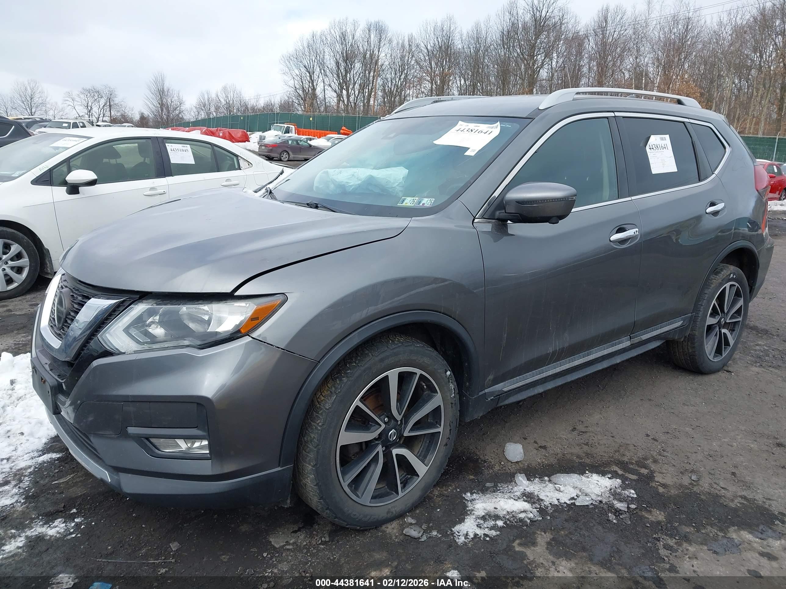 NISSAN ROGUE image 2