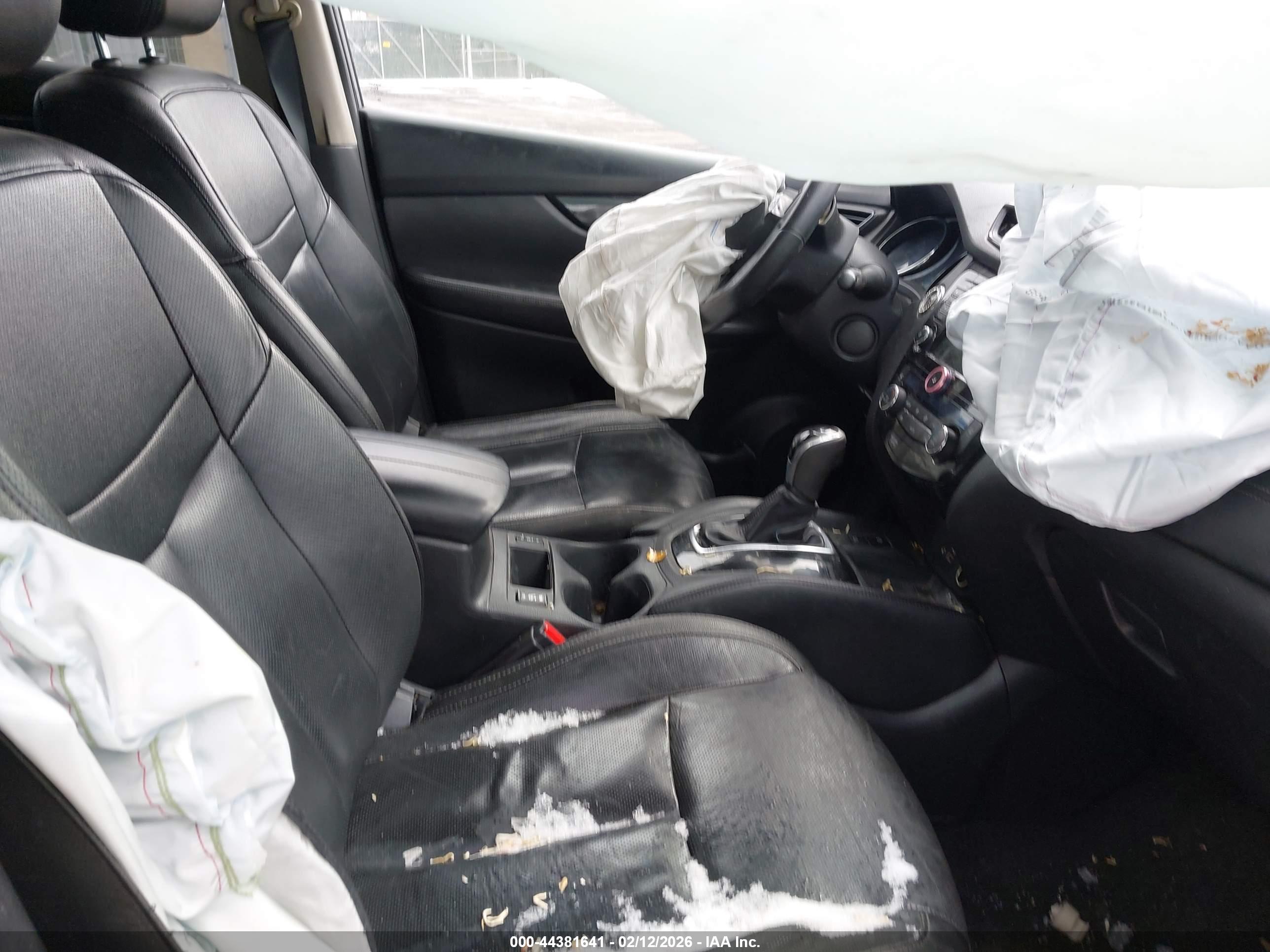 NISSAN ROGUE image 5