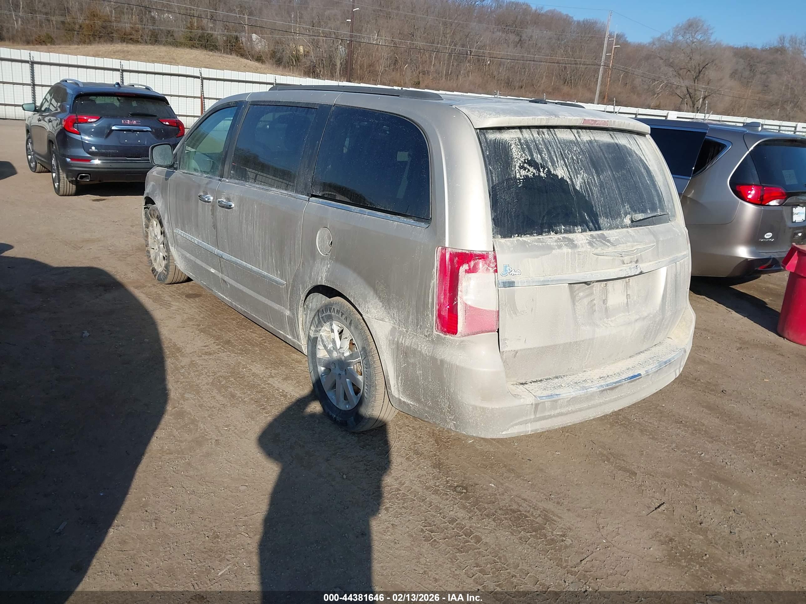 CHRYSLER TOWN image 3