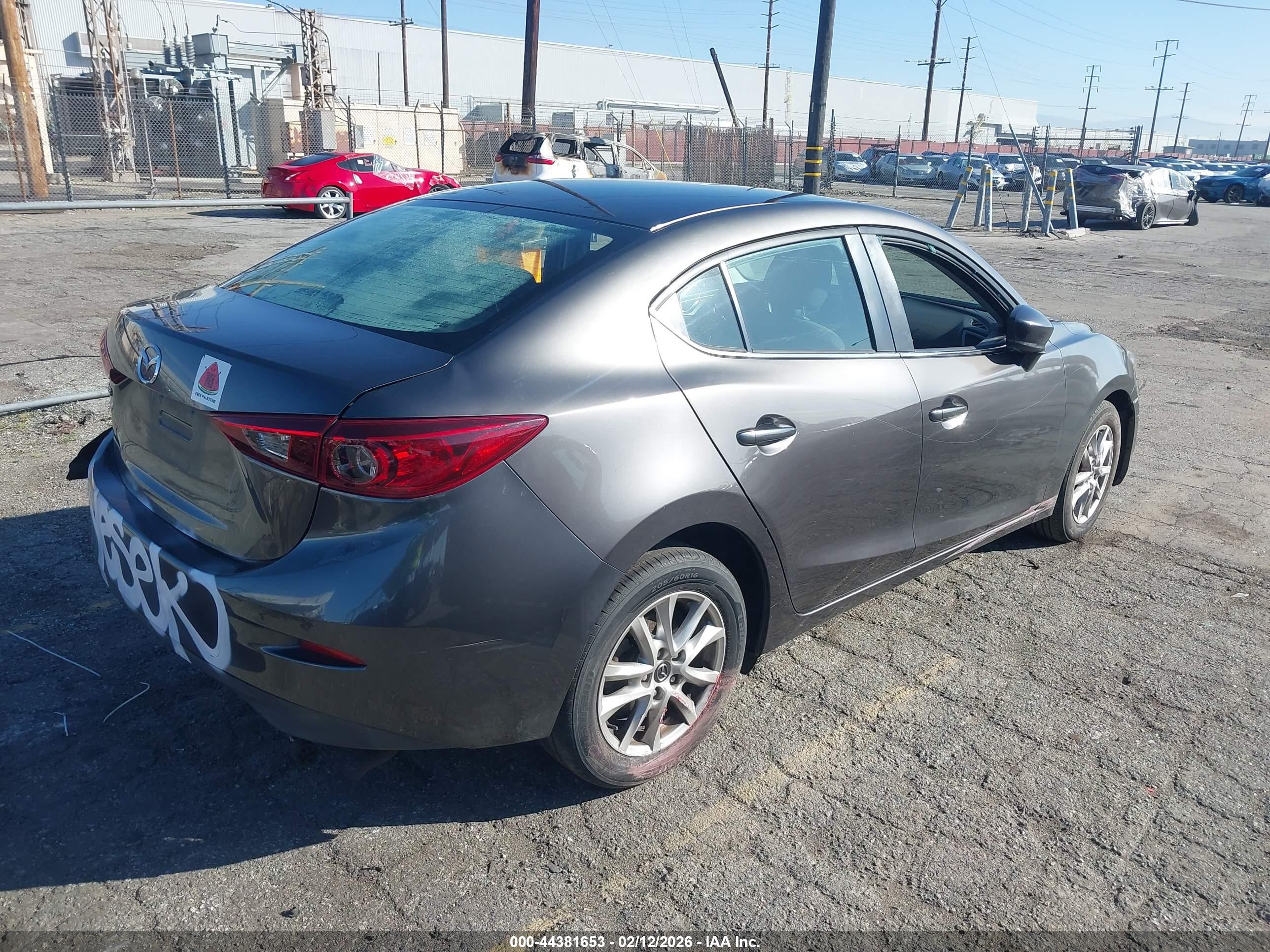 MAZDA MAZDA3 image 4