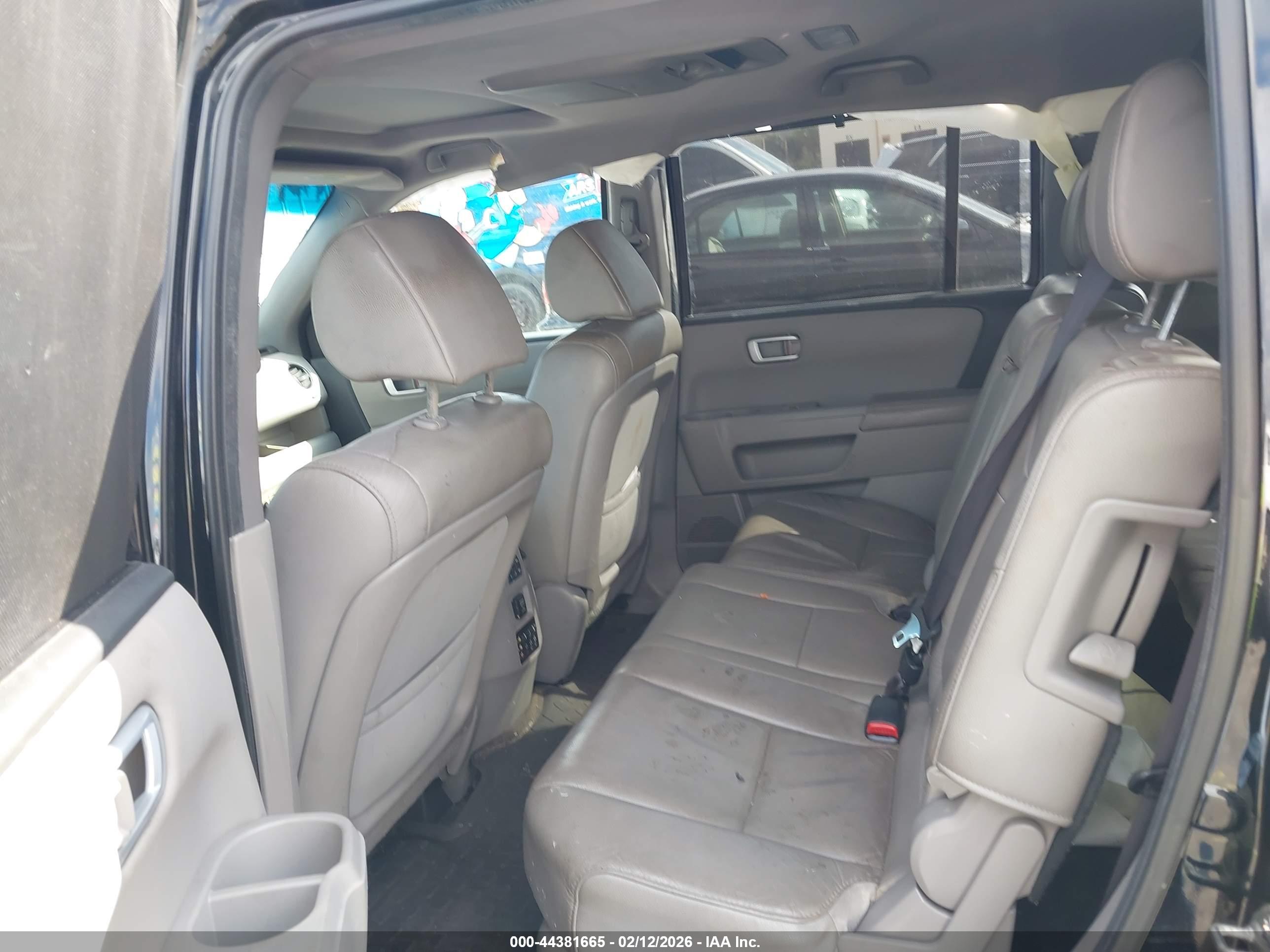 HONDA PILOT image 8