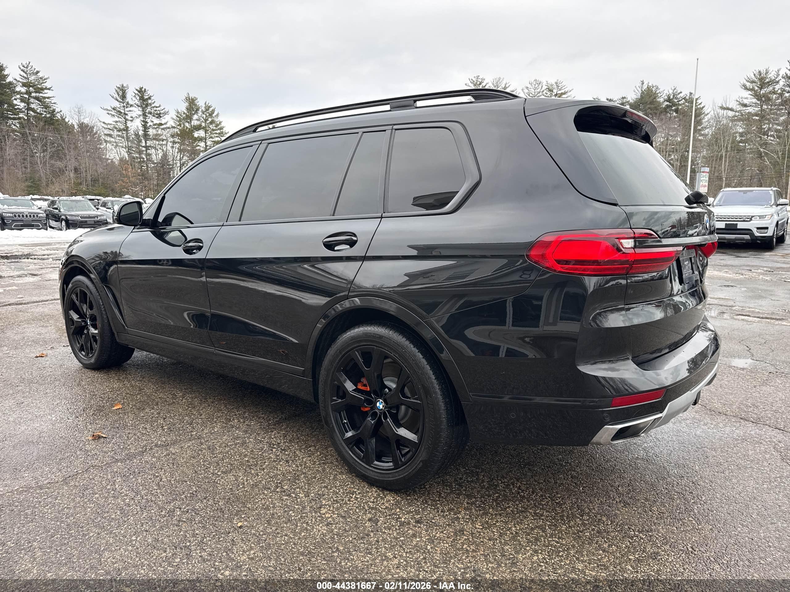 BMW X7 image 3
