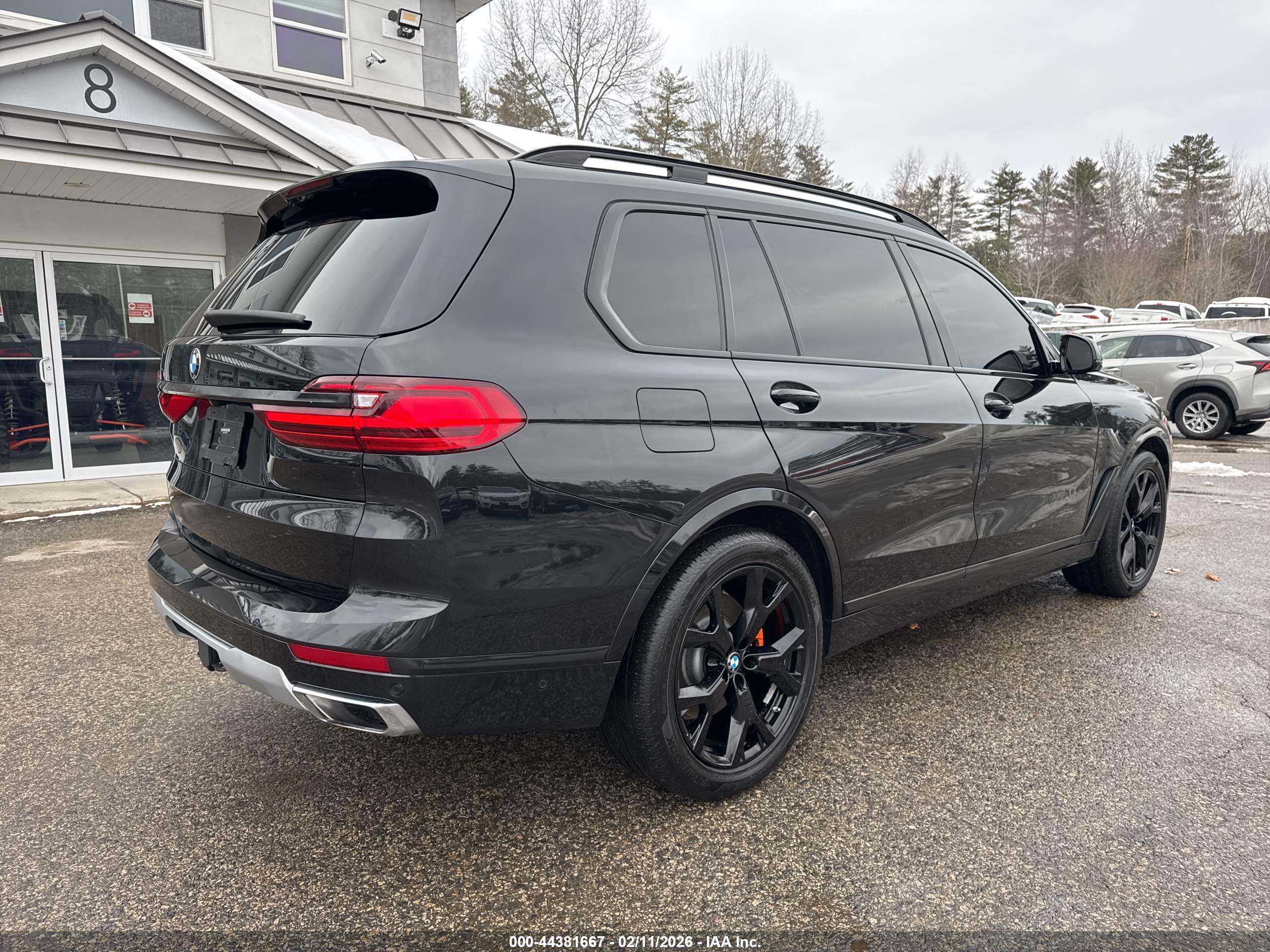BMW X7 image 4