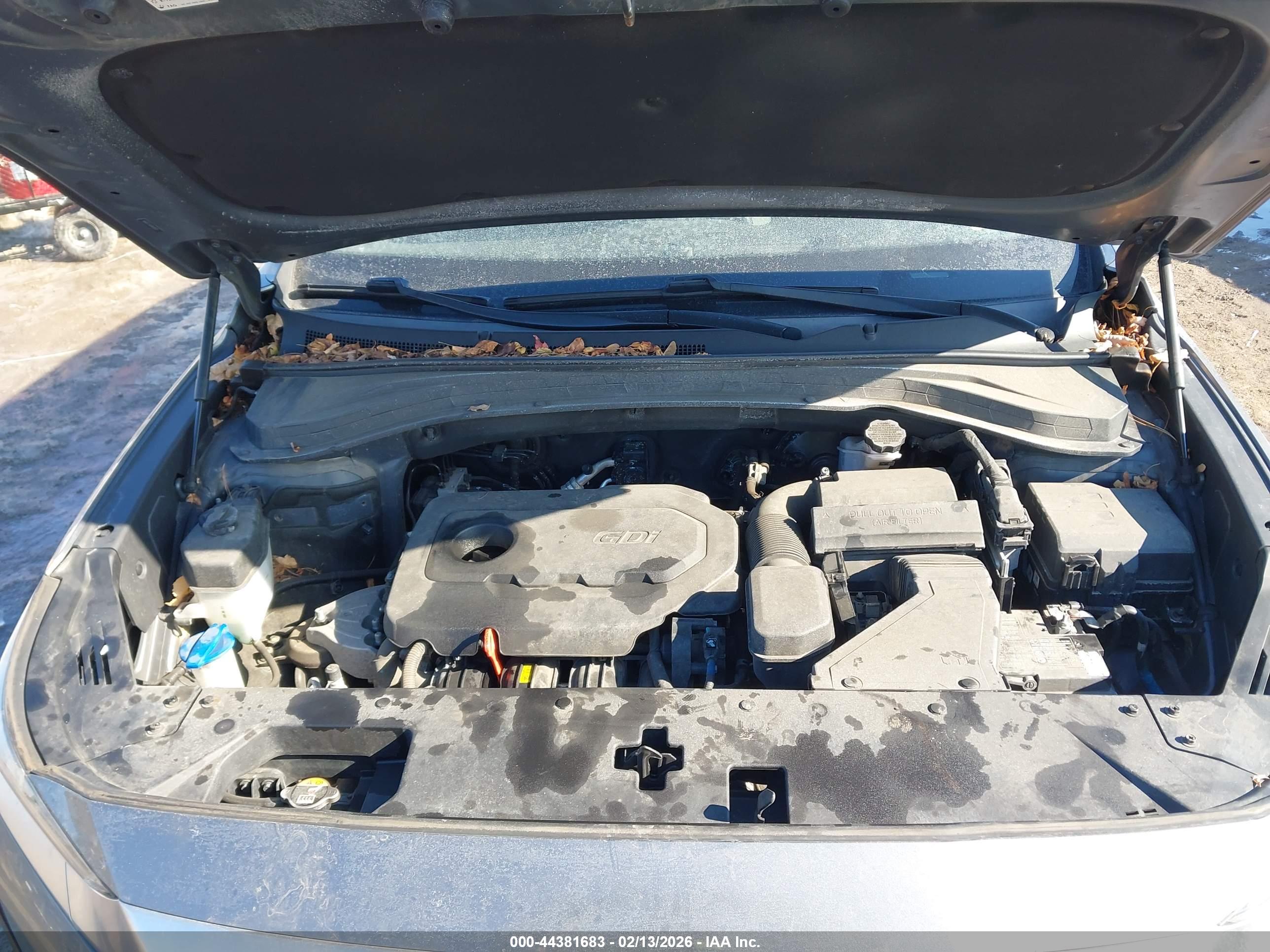 HYUNDAI SANTA image 10