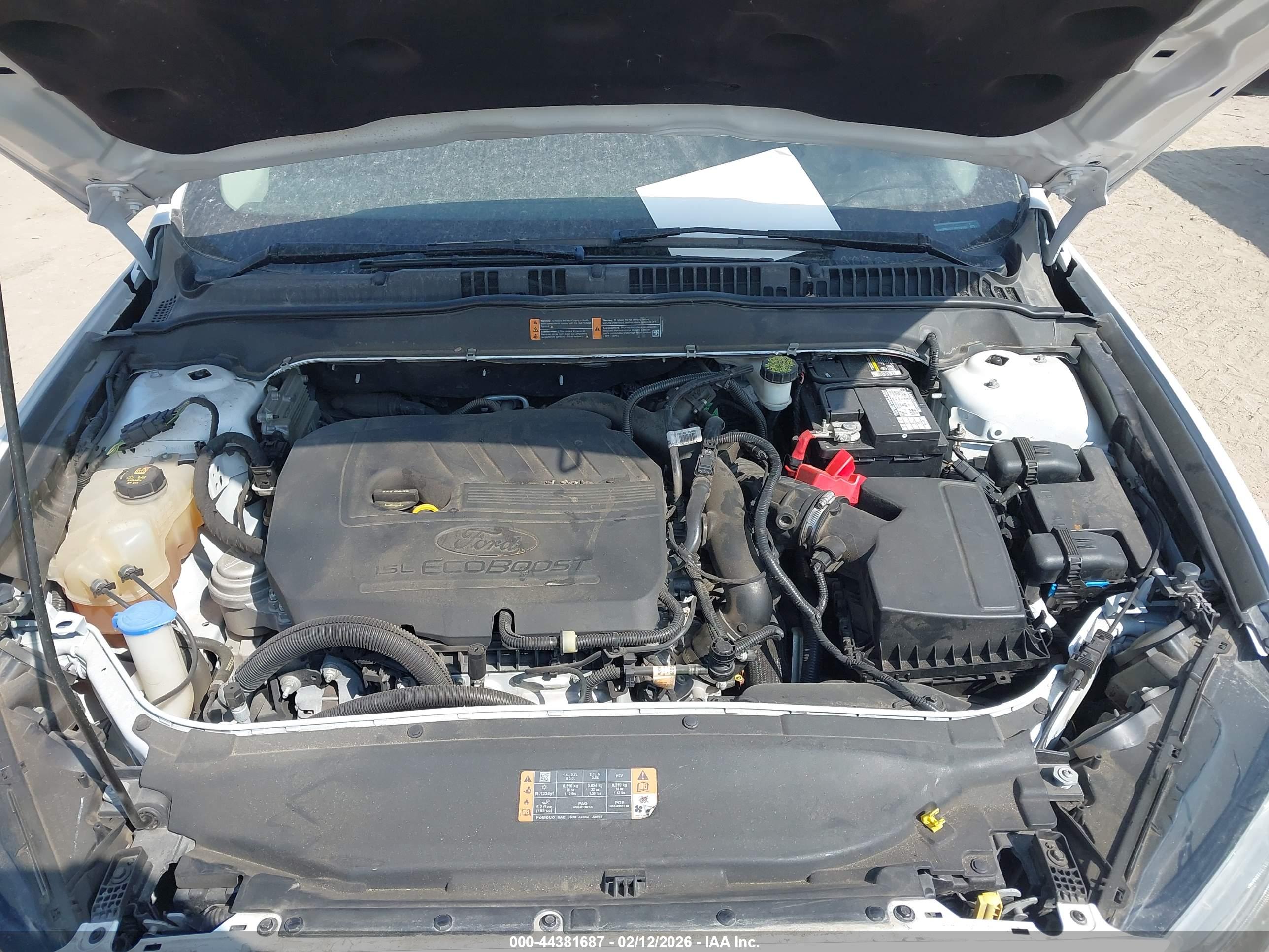 FORD FUSION image 10