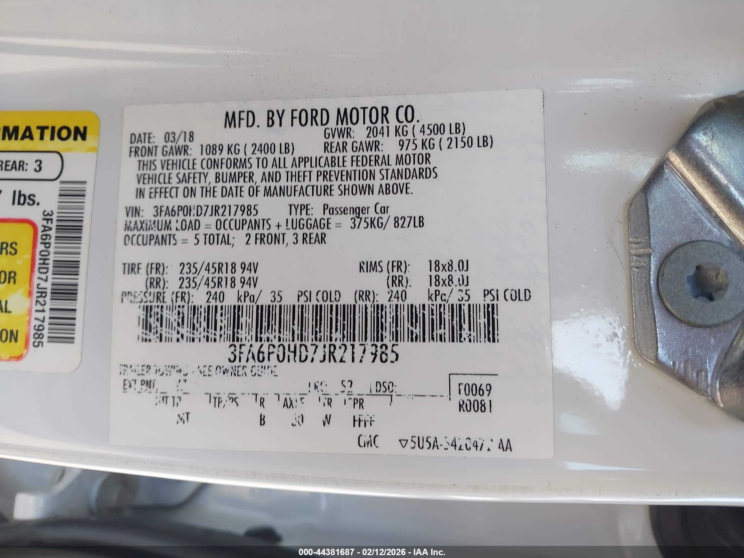 FORD FUSION image 9