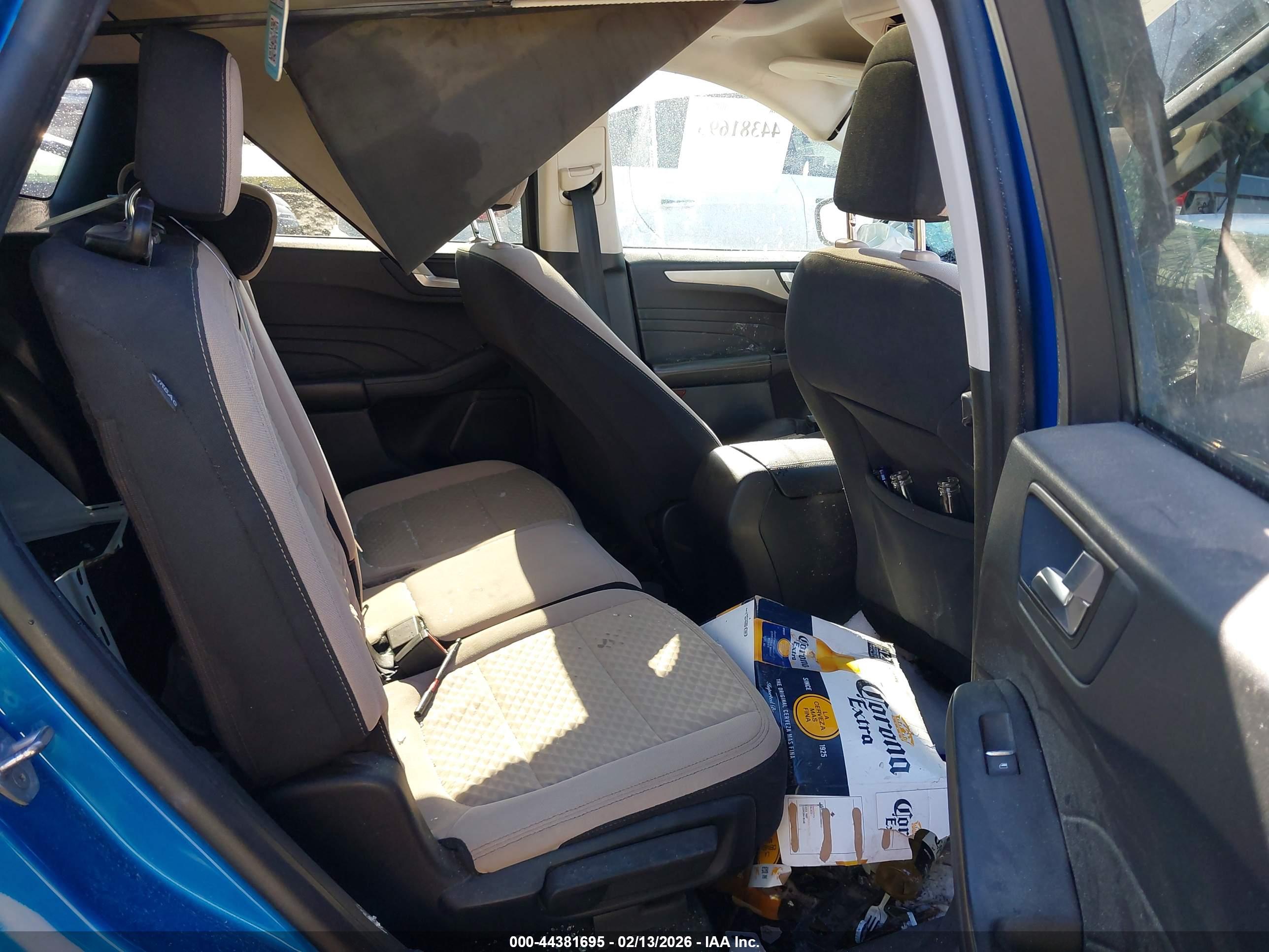 FORD ESCAPE image 8