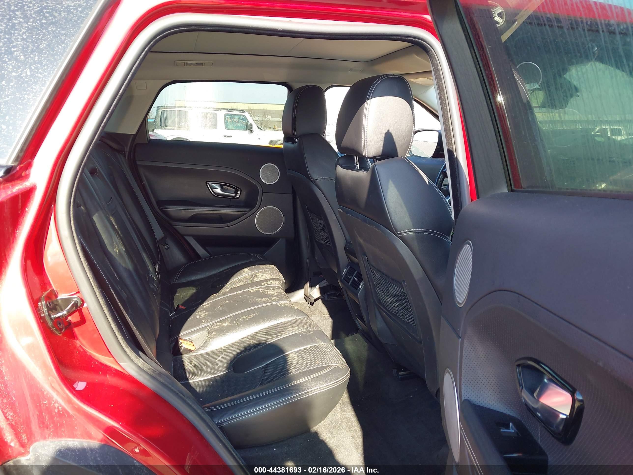 LAND ROVER image 8