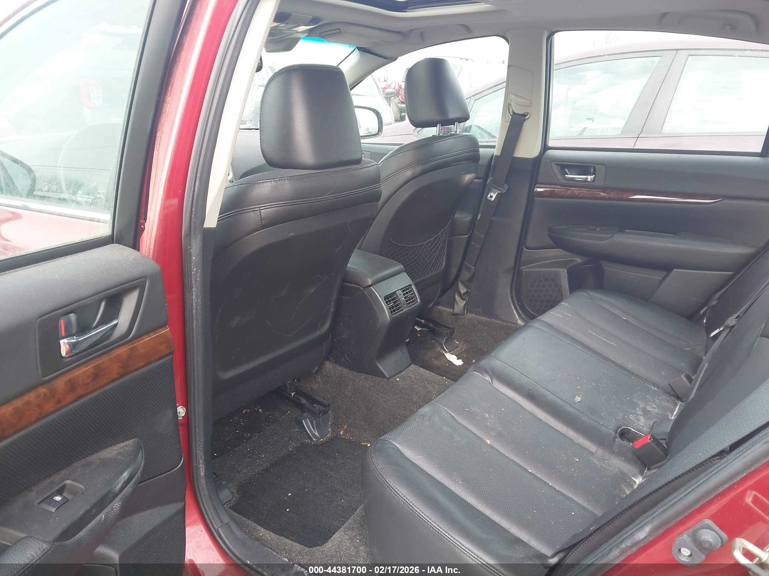 SUBARU LEGACY image 8