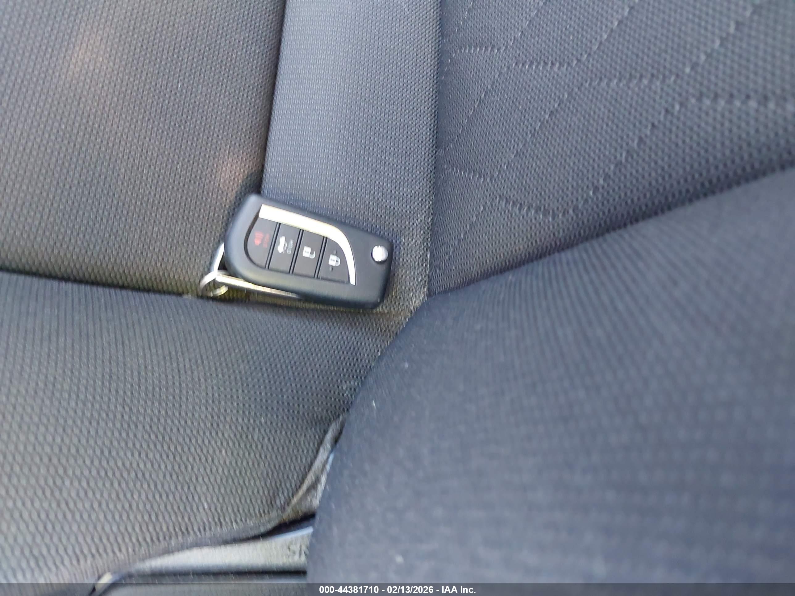 TOYOTA COROLLA image 11