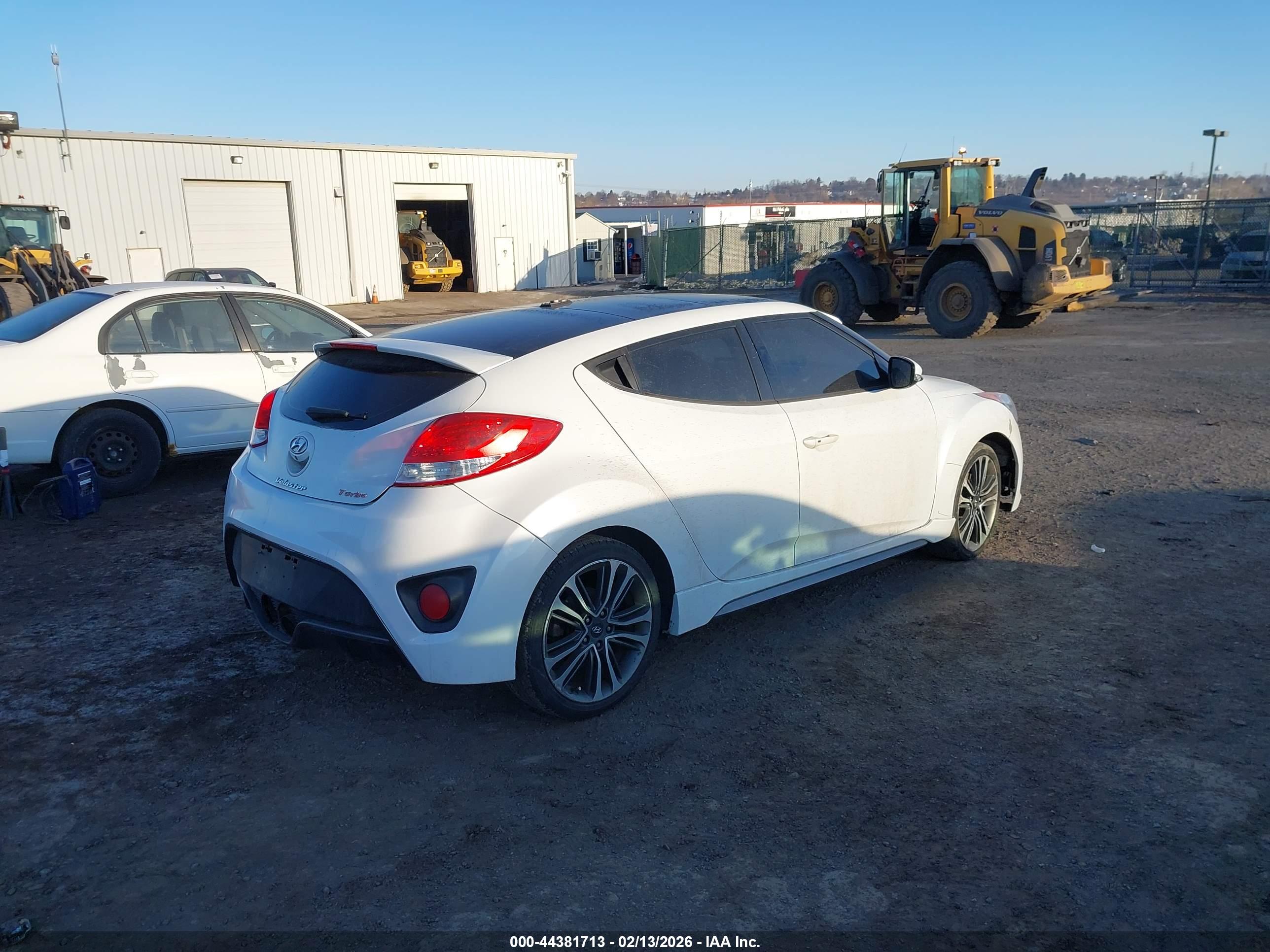 HYUNDAI VELOSTER image 4
