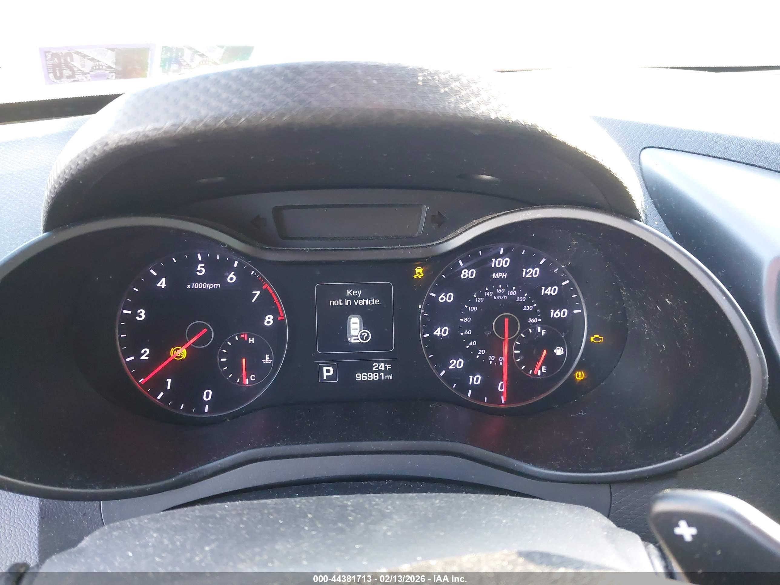 HYUNDAI VELOSTER image 7
