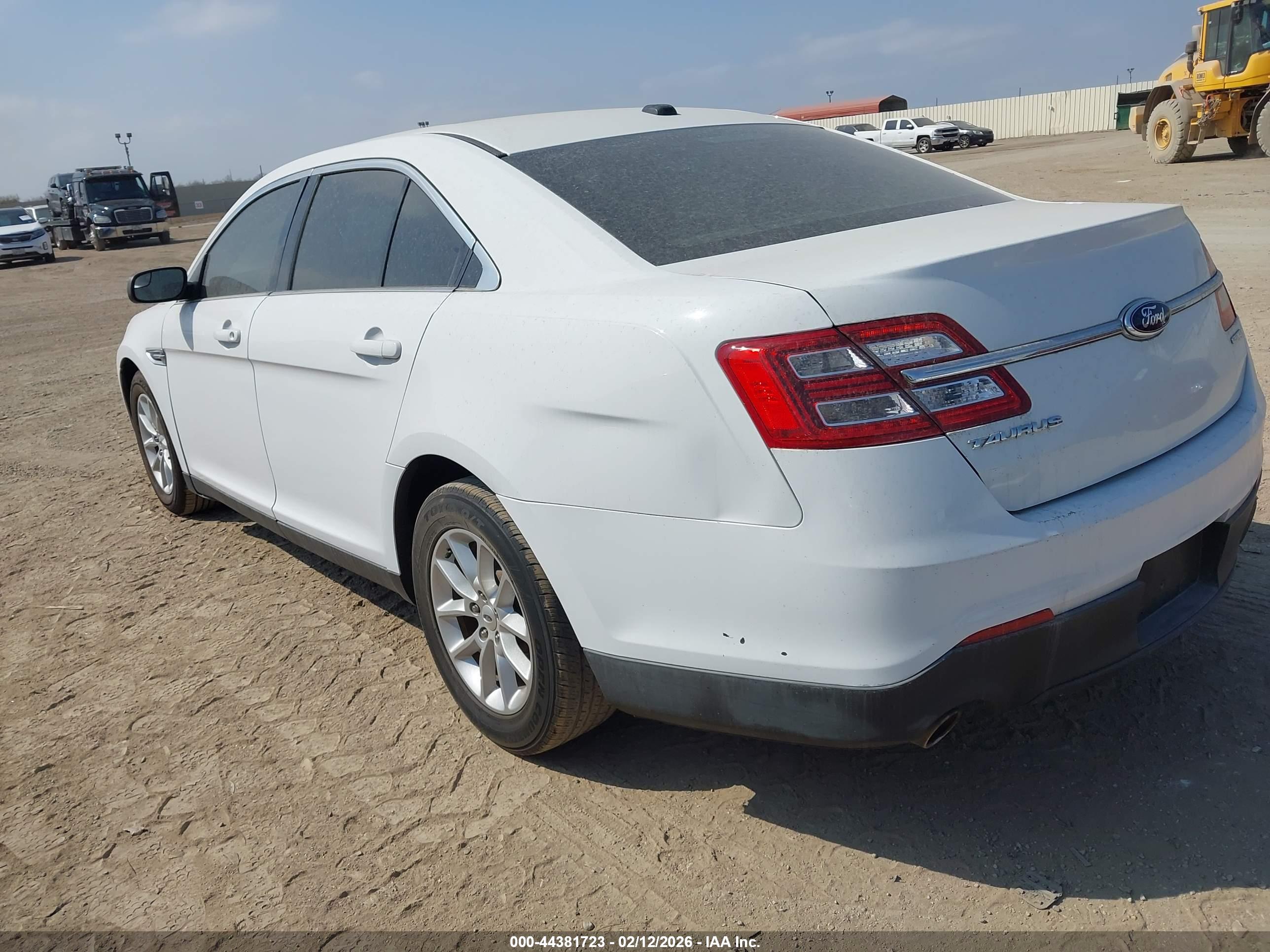 FORD TAURUS image 3