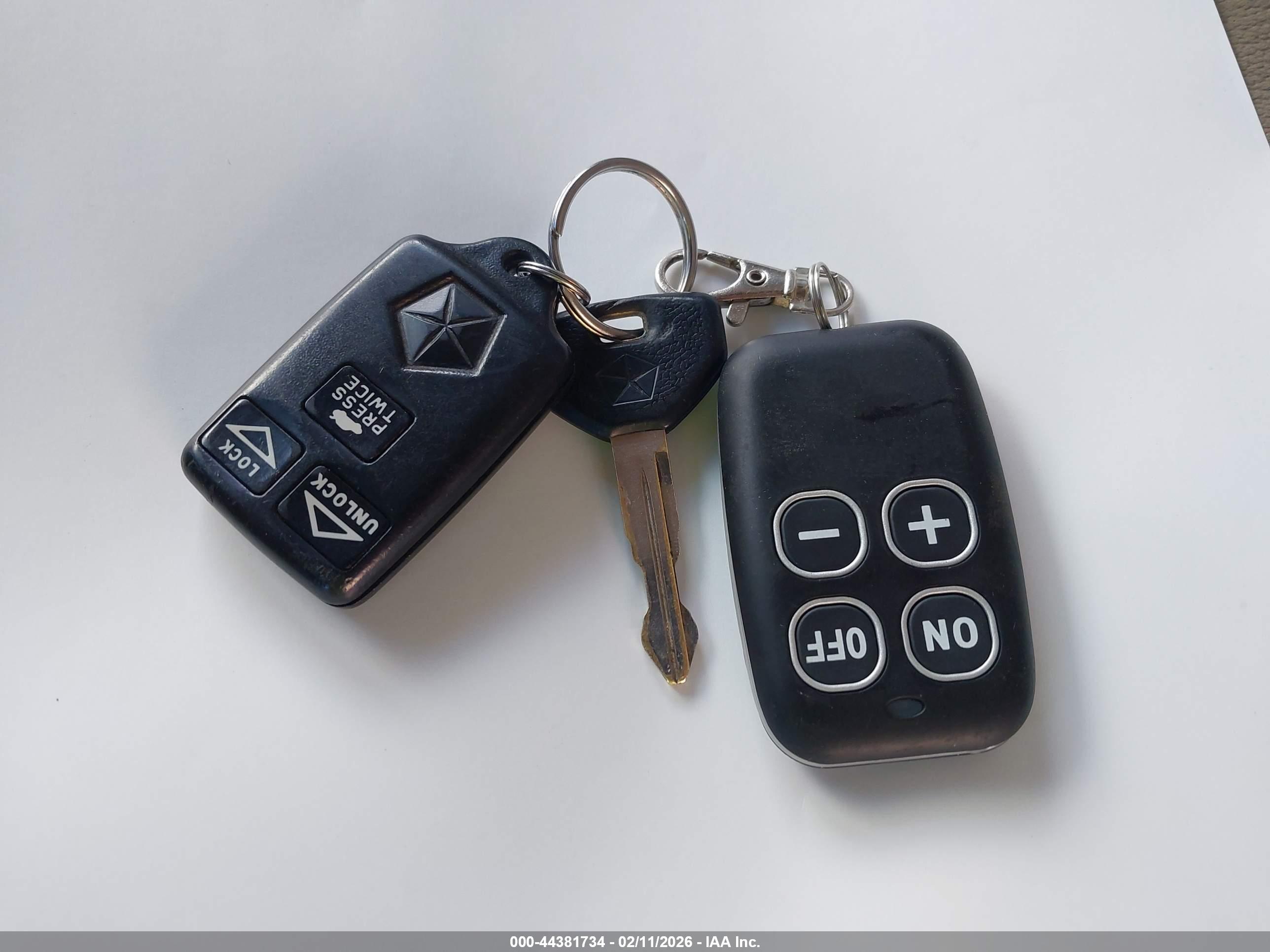 CHRYSLER TOWN image 11