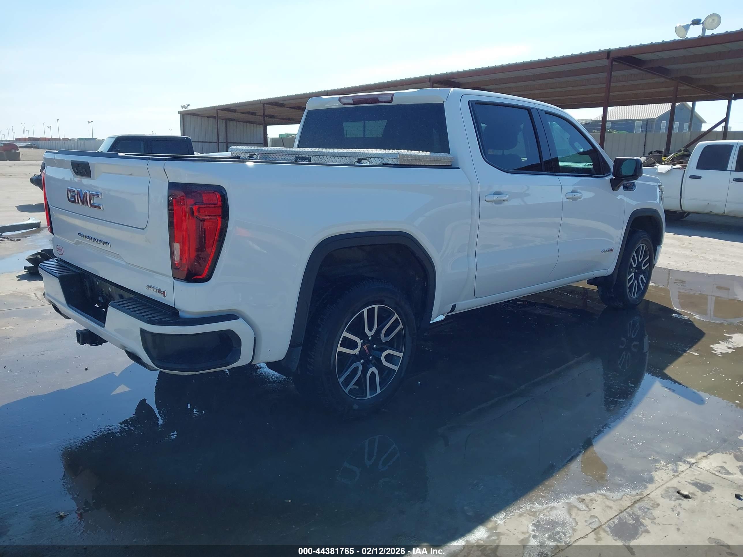 GMC SIERRA image 4