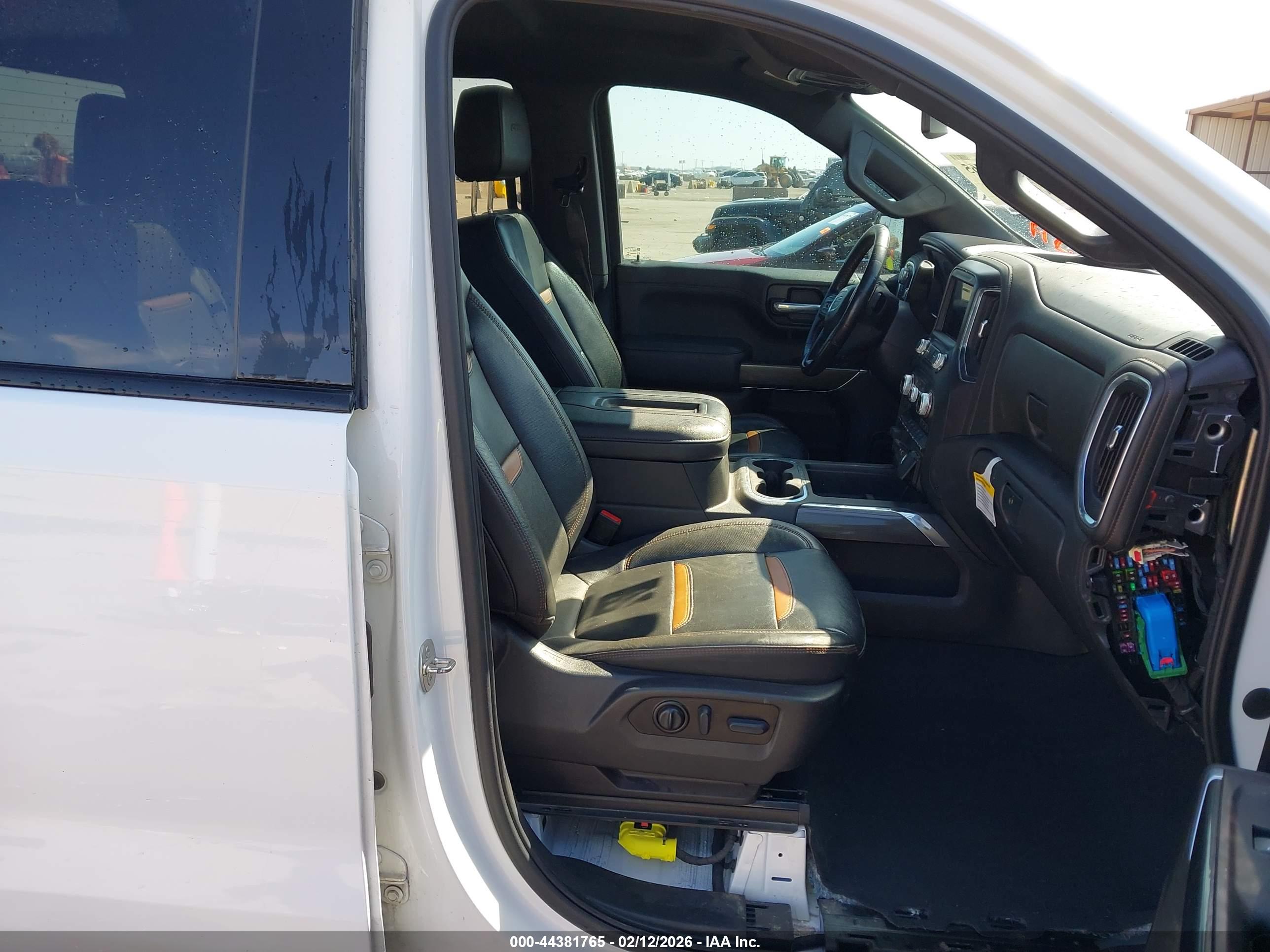 GMC SIERRA image 5