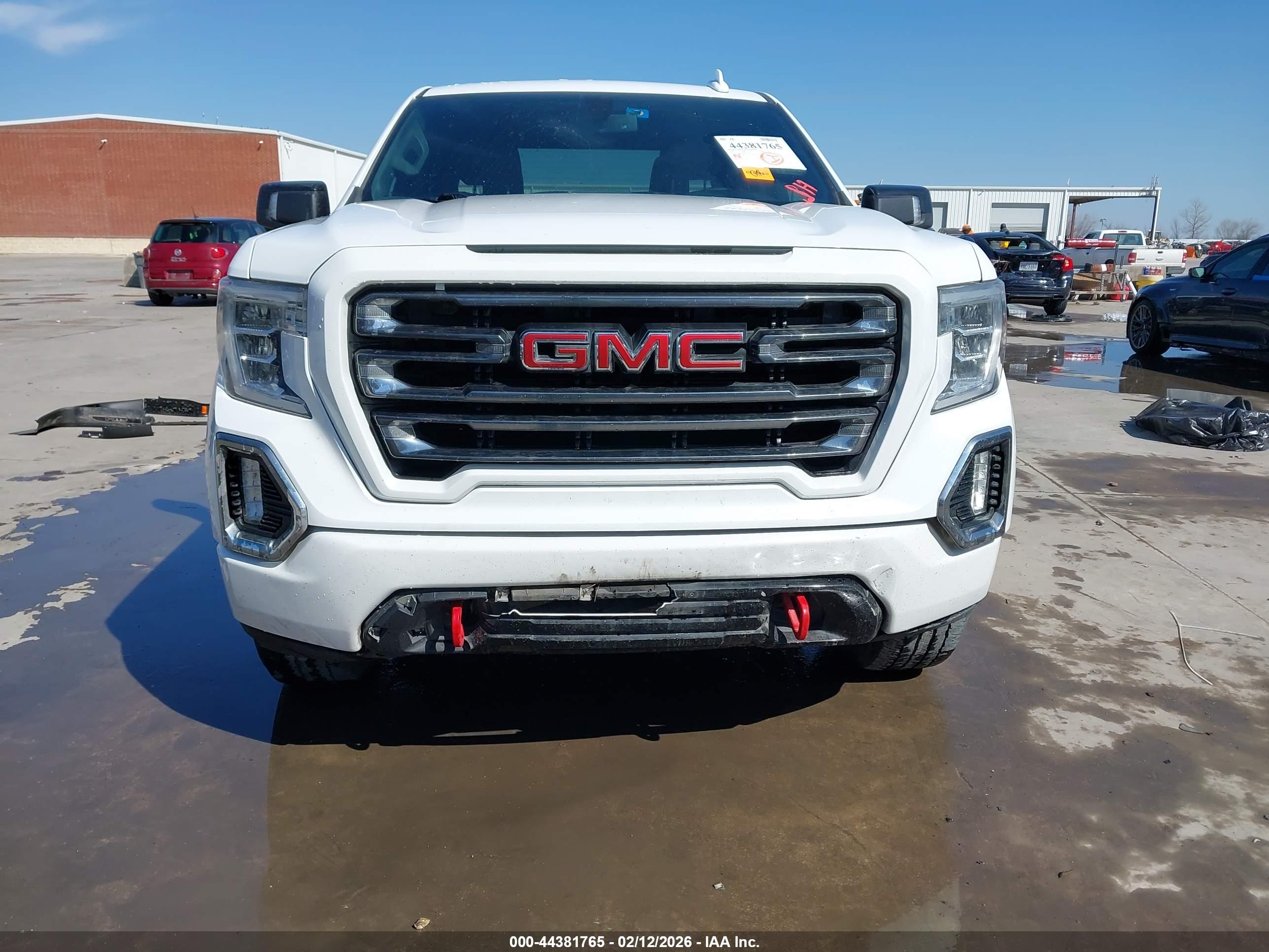 GMC SIERRA image 6