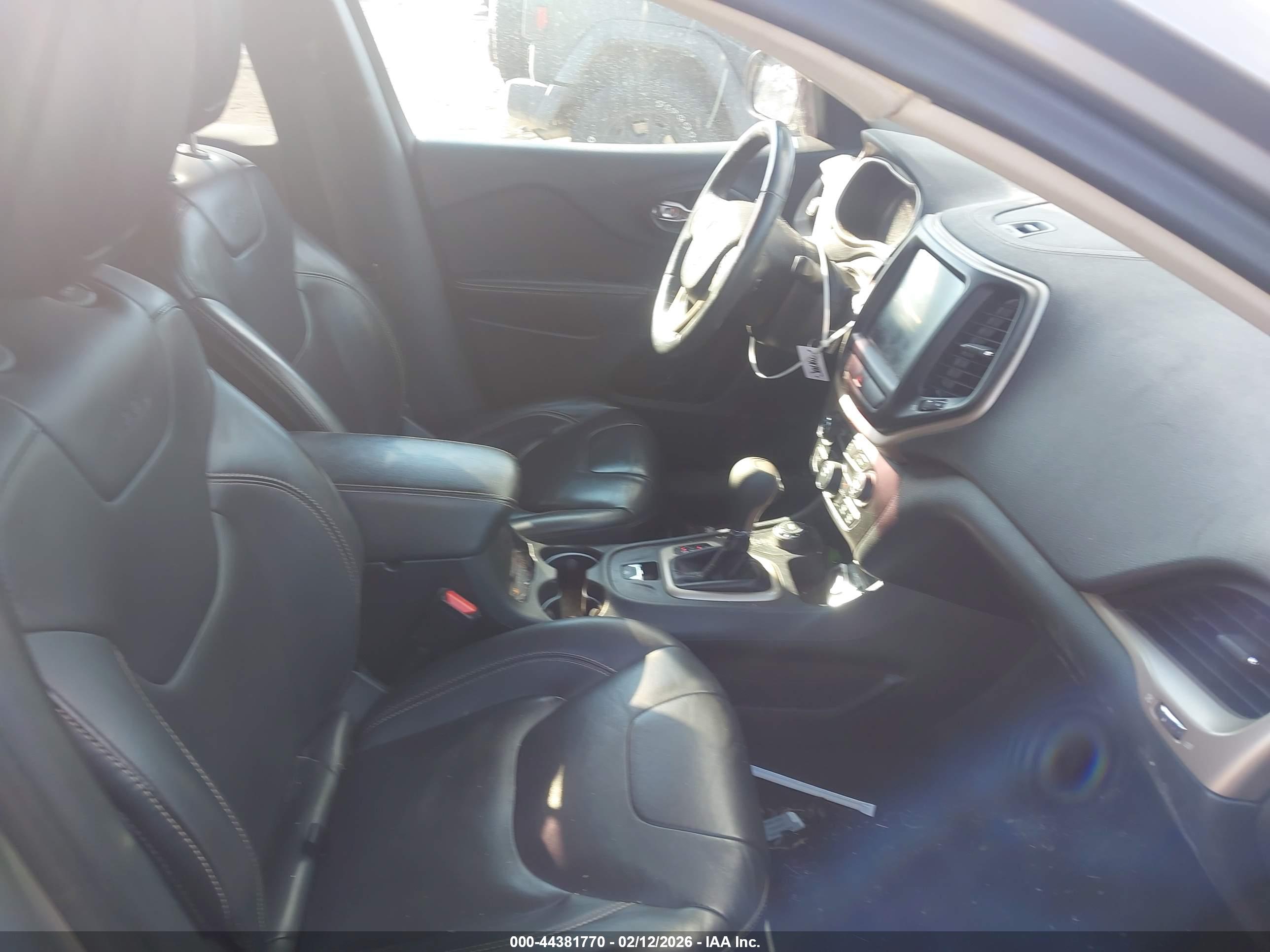 JEEP CHEROKEE image 5