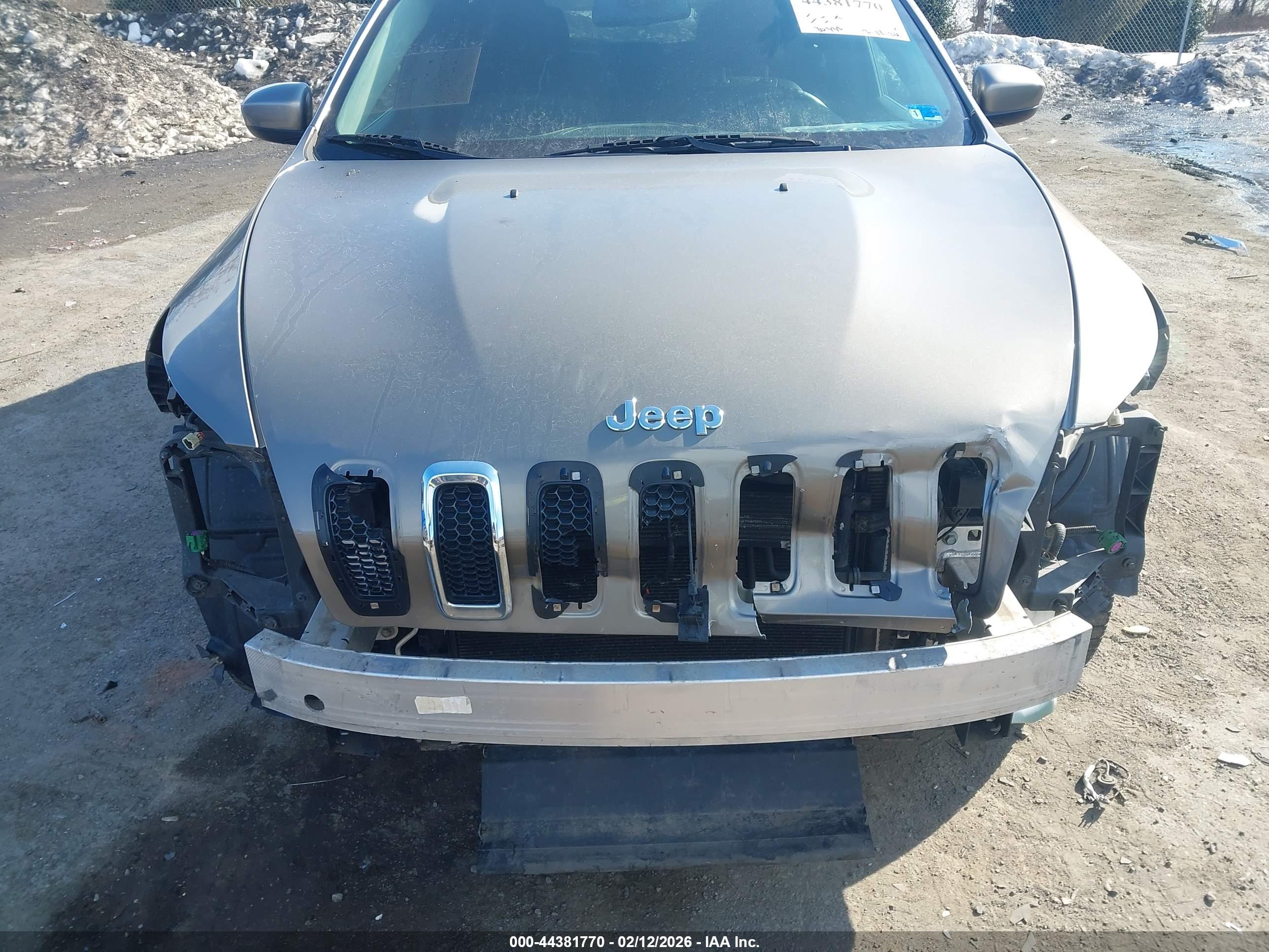 JEEP CHEROKEE image 6