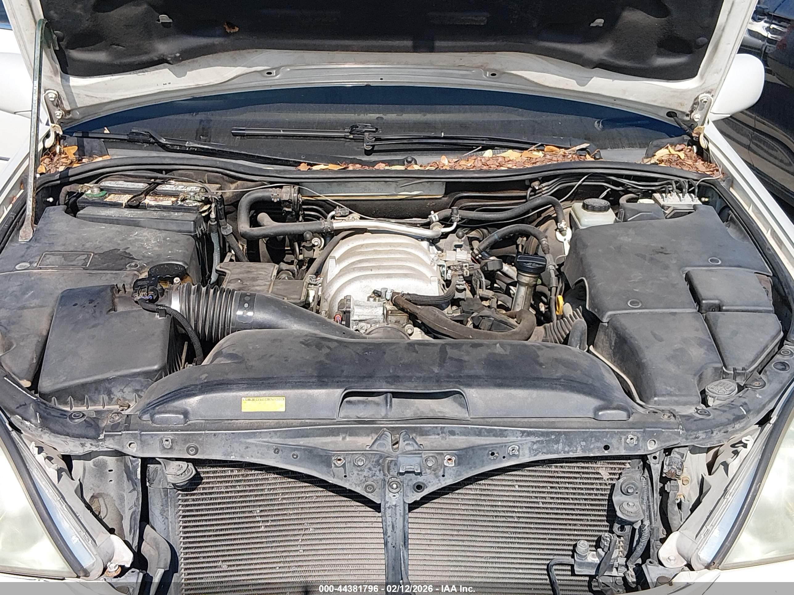 LEXUS LS image 10