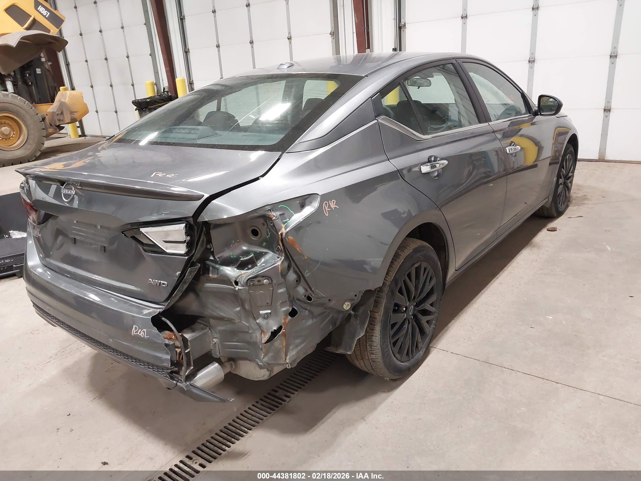 NISSAN ALTIMA image 4