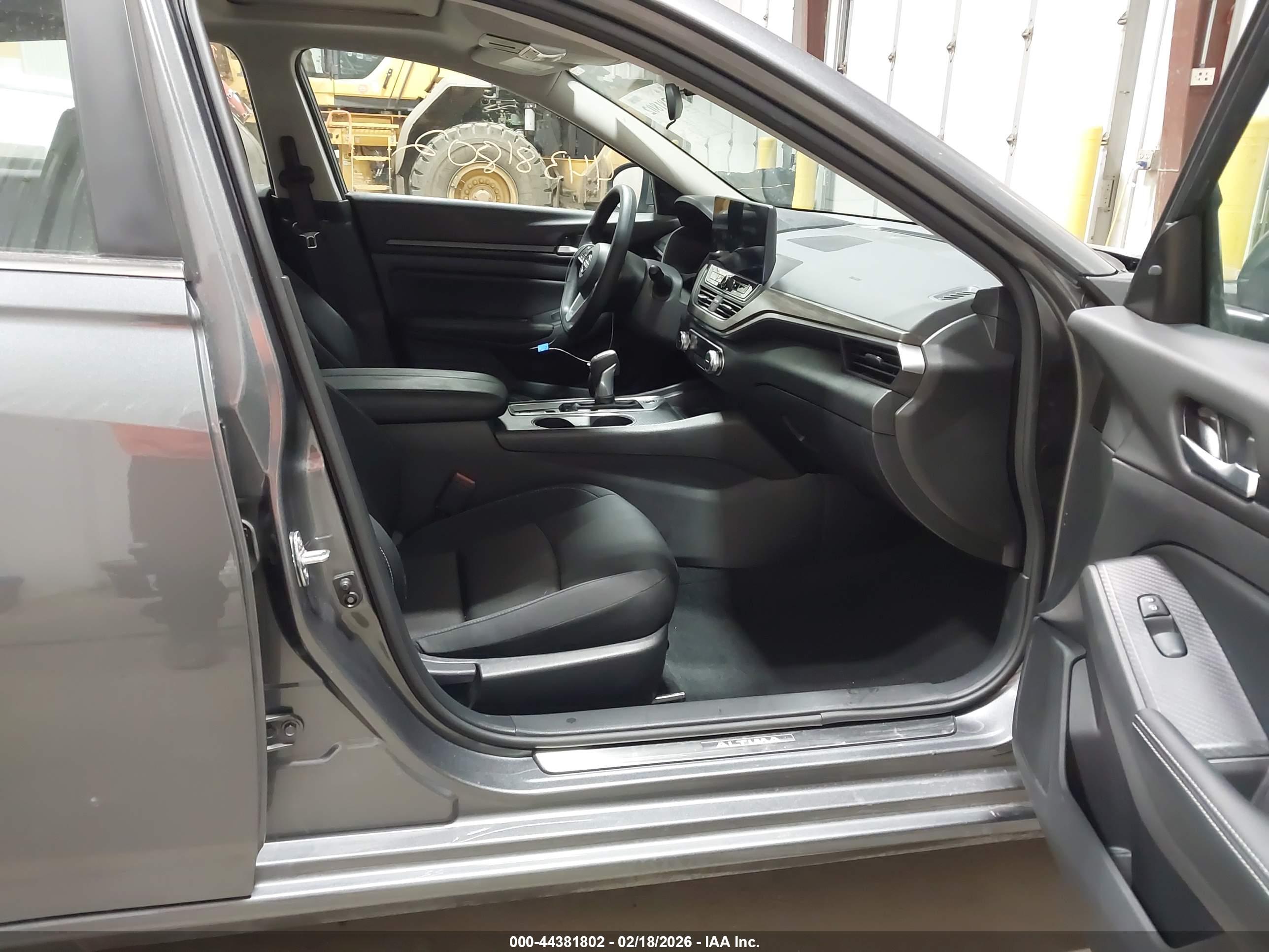 NISSAN ALTIMA image 5