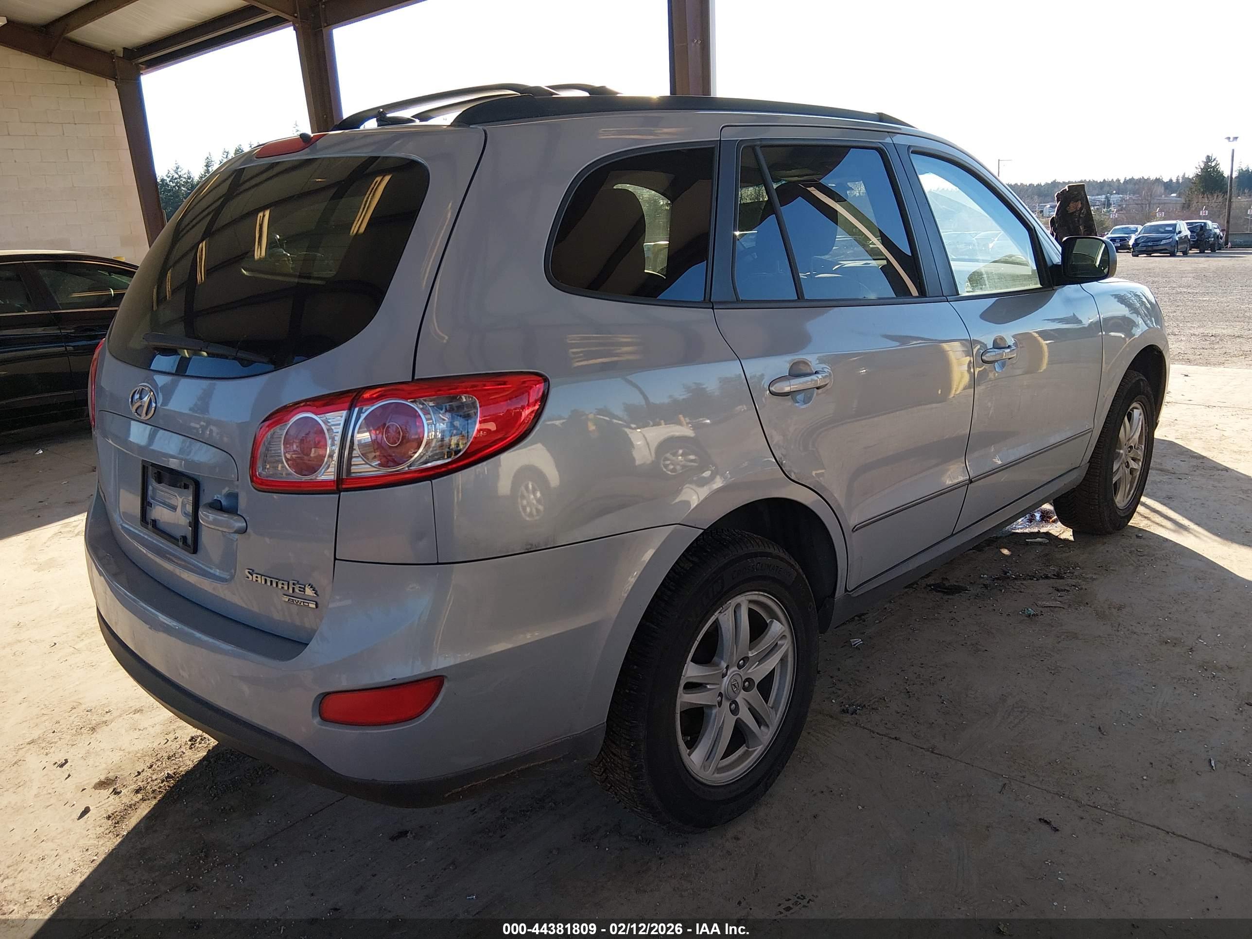 HYUNDAI SANTA image 4
