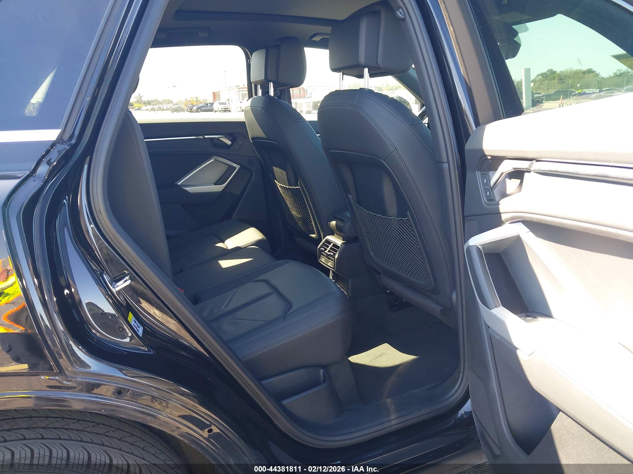 AUDI Q3 image 8
