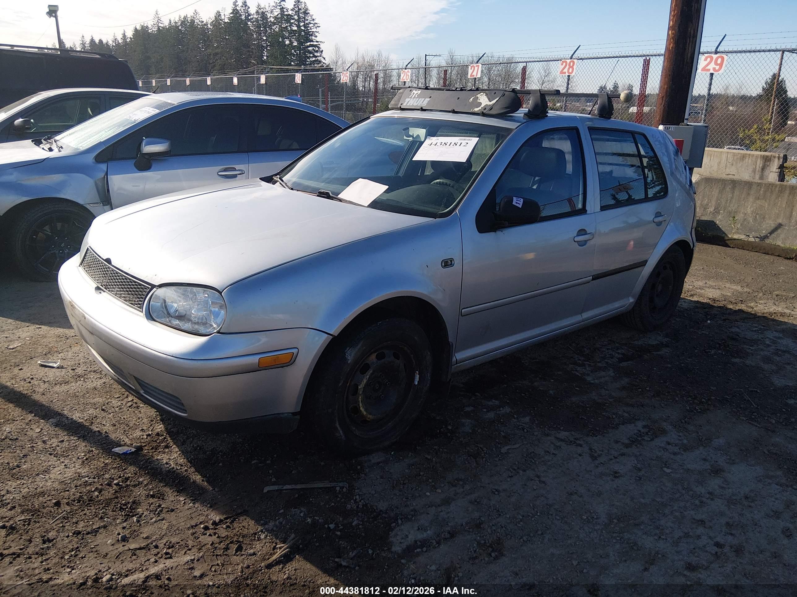 VOLKSWAGEN GOLF image 2