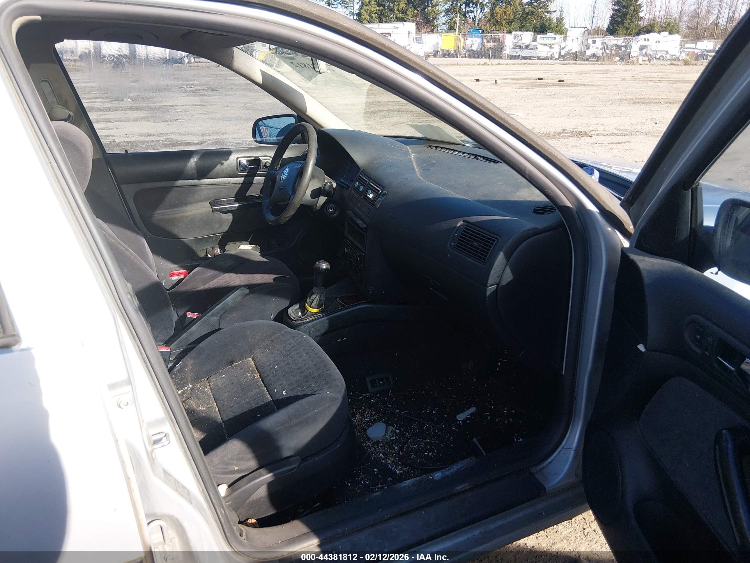 VOLKSWAGEN GOLF image 5
