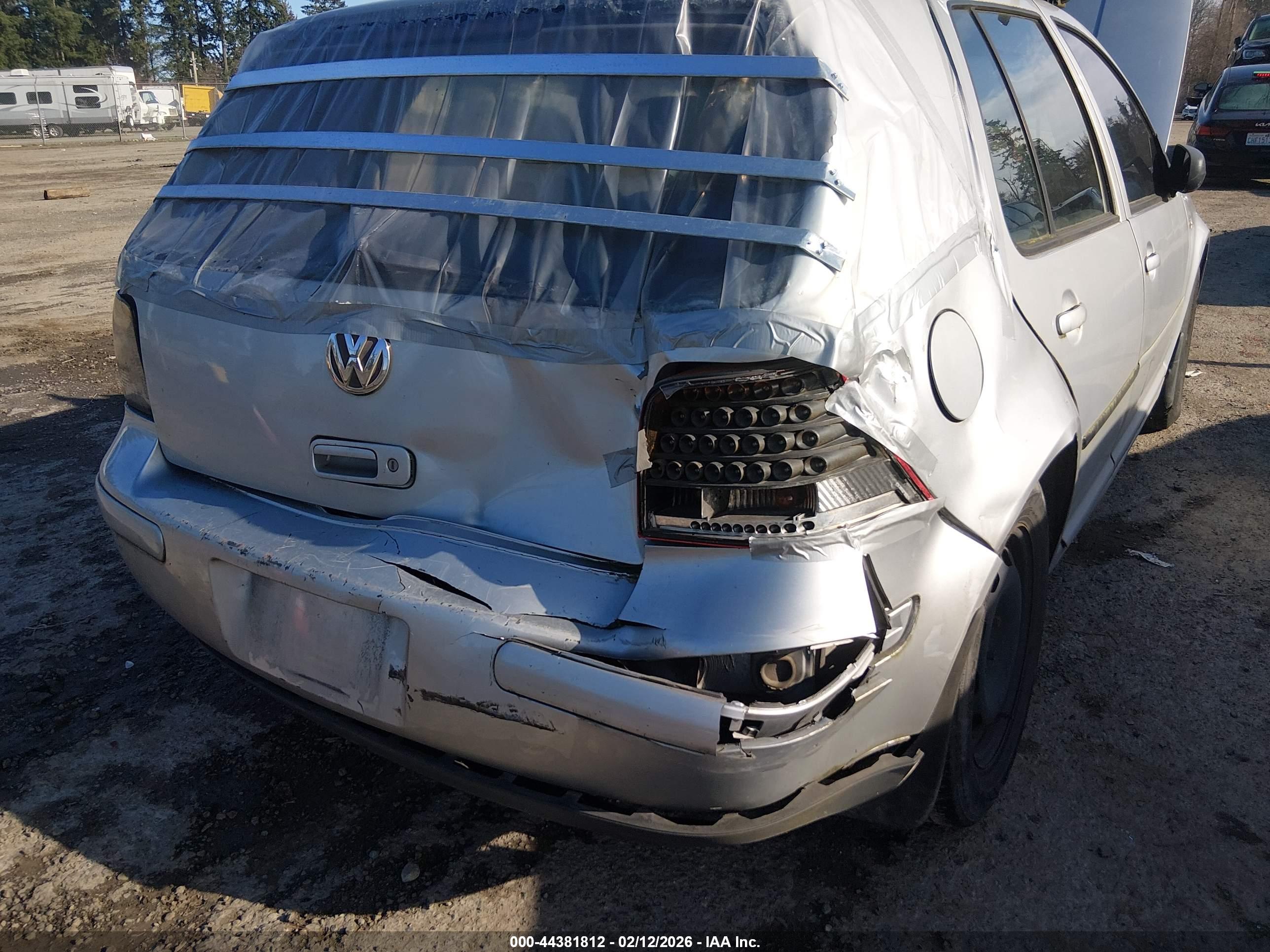 VOLKSWAGEN GOLF image 6