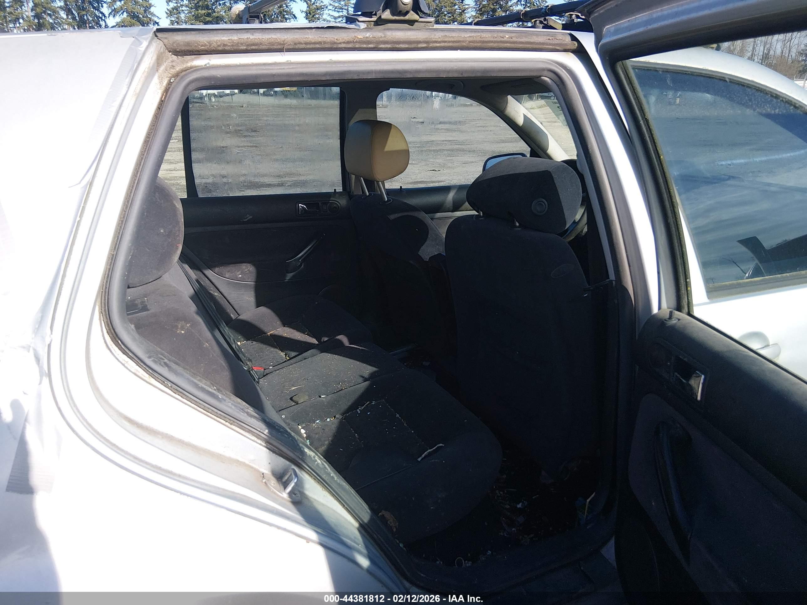 VOLKSWAGEN GOLF image 8