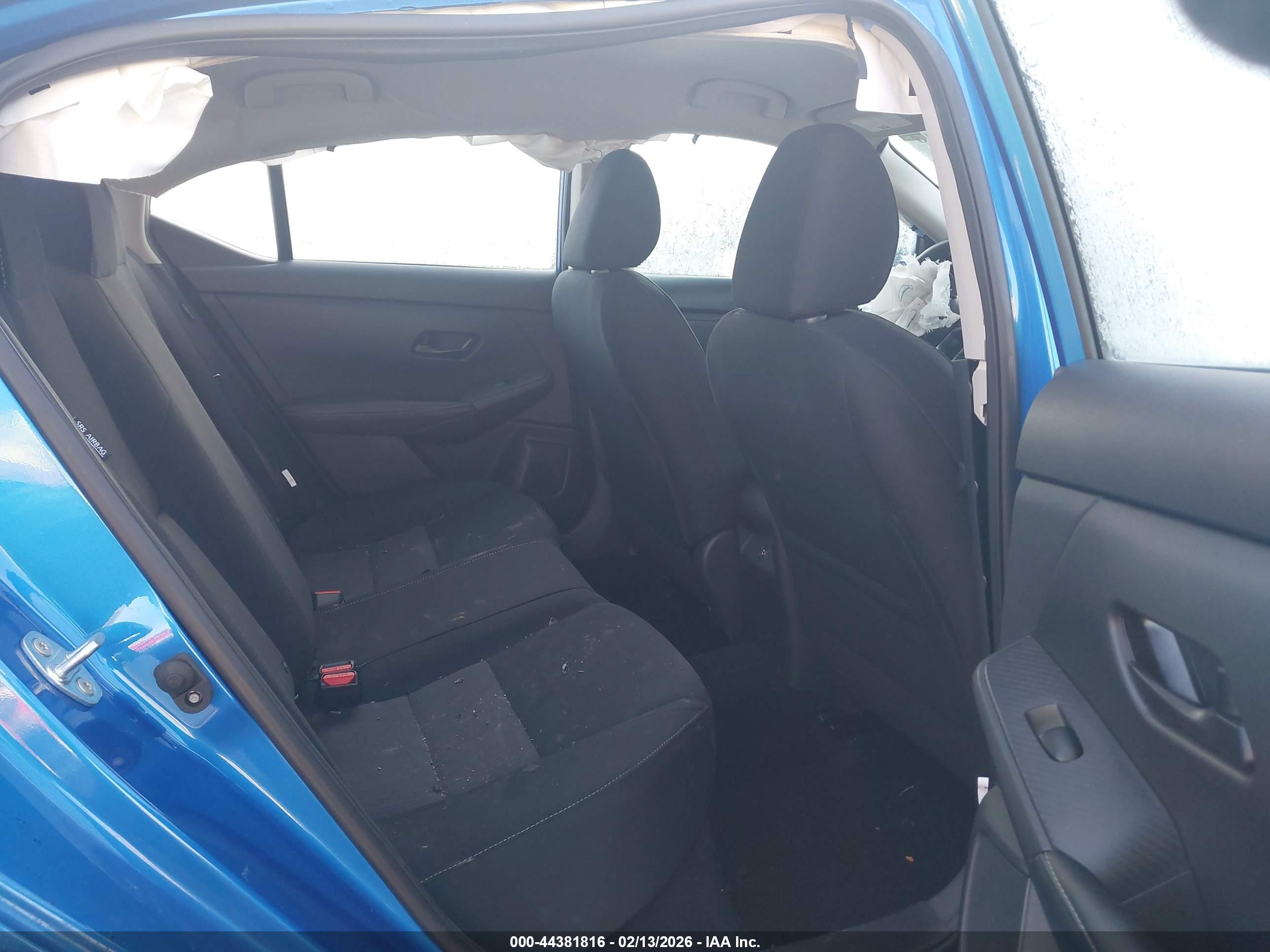 NISSAN SENTRA image 8