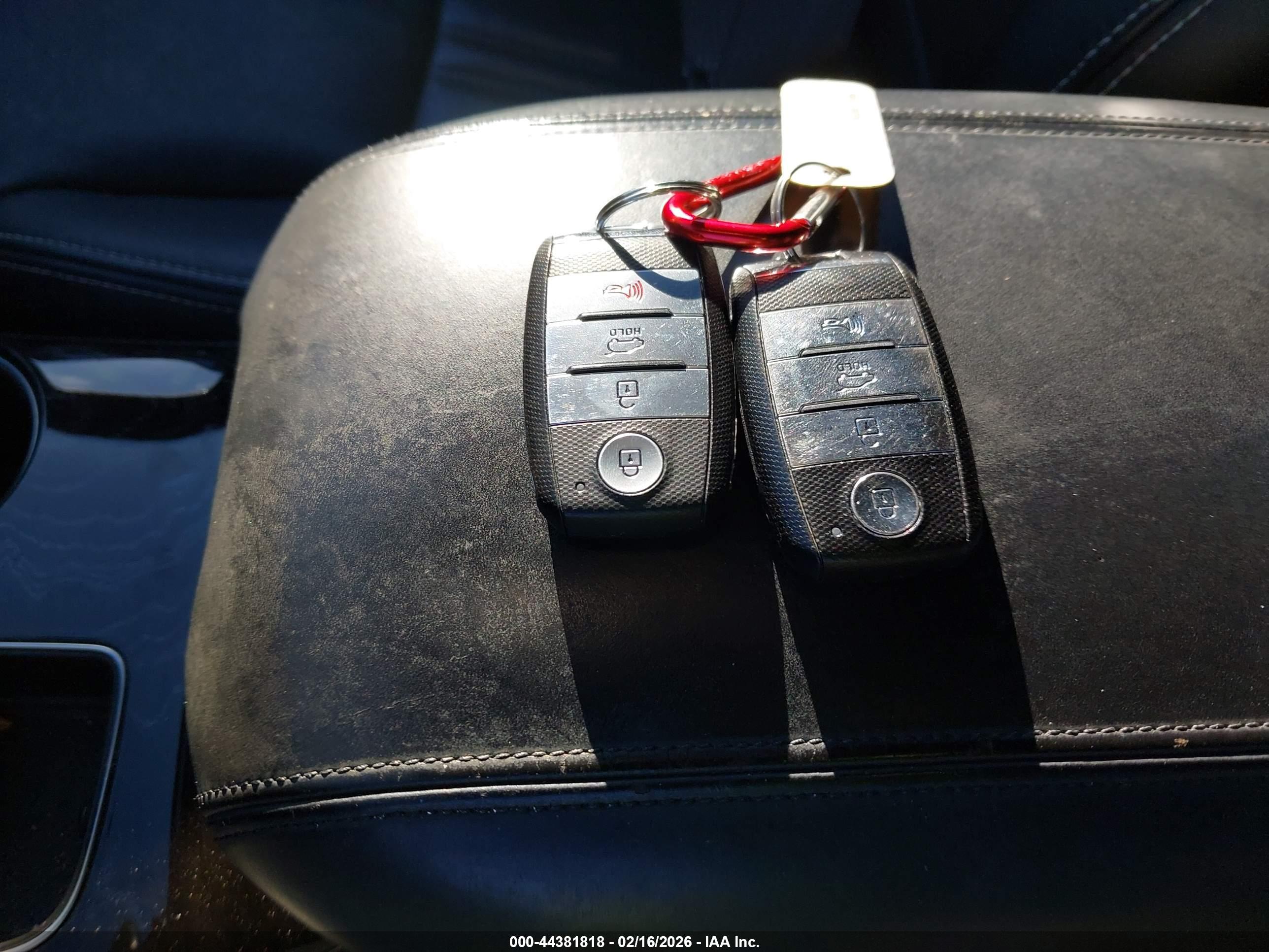 KIA SORENTO image 11