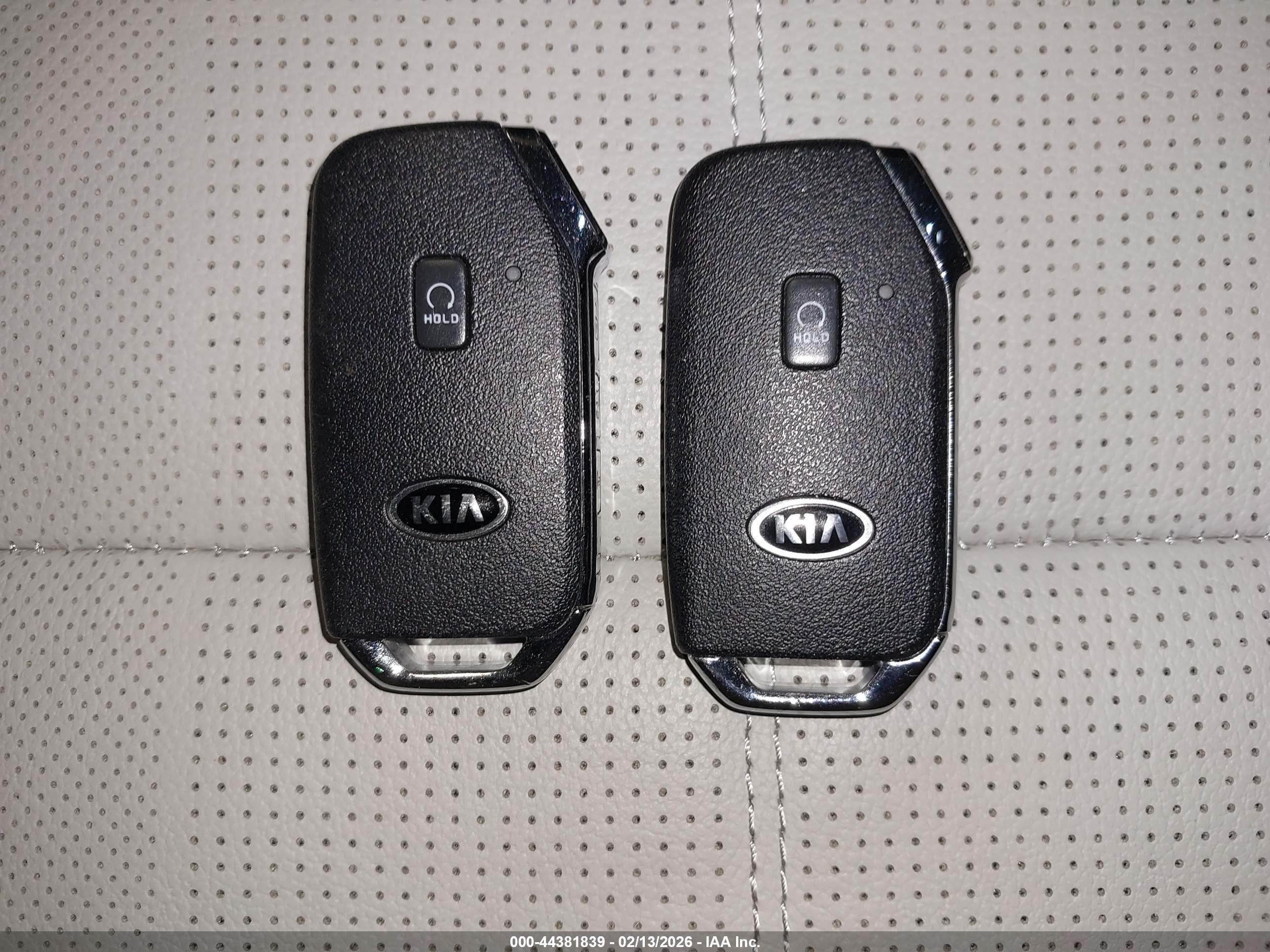 KIA TELLURIDE image 11