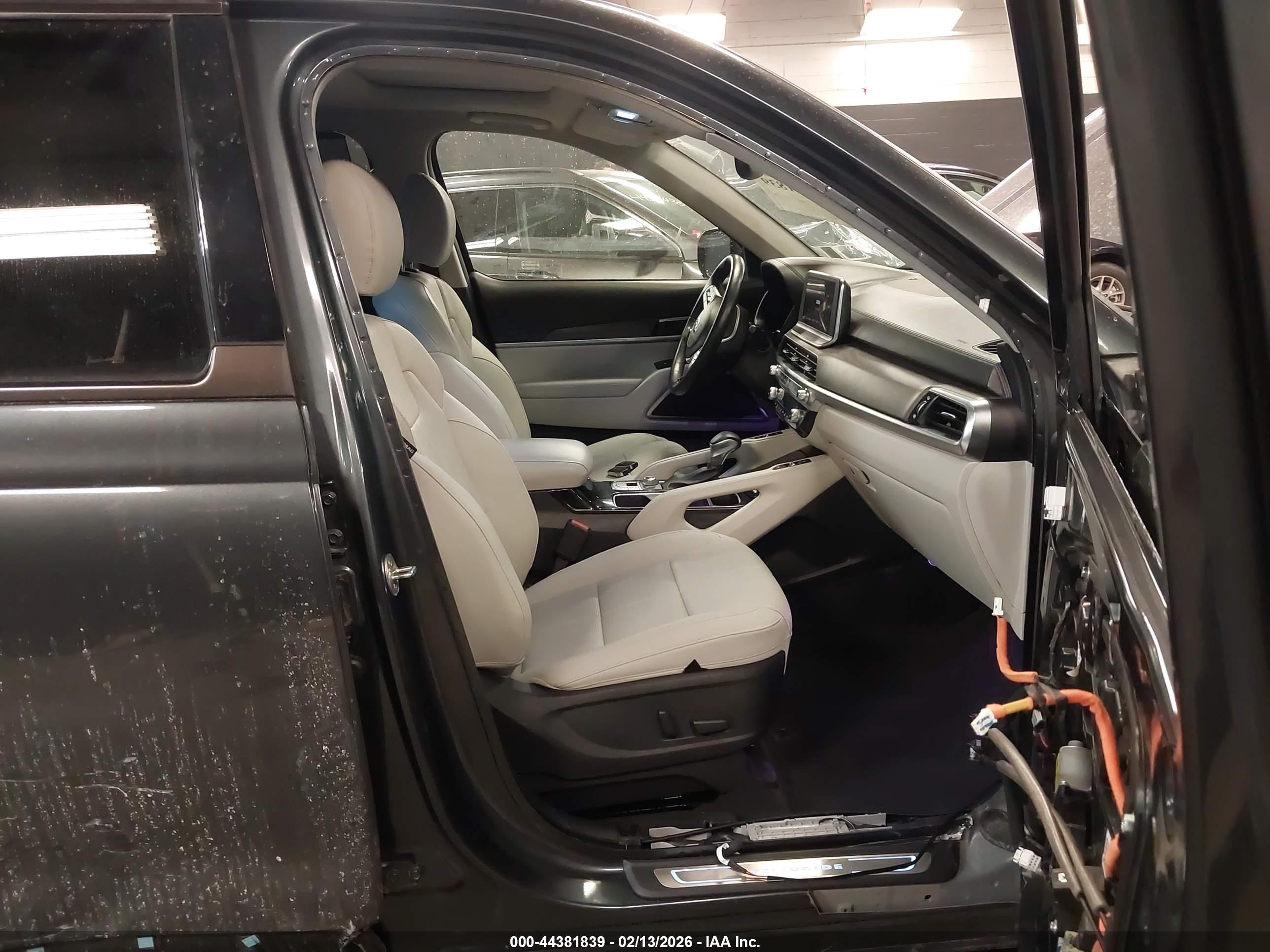 KIA TELLURIDE image 5