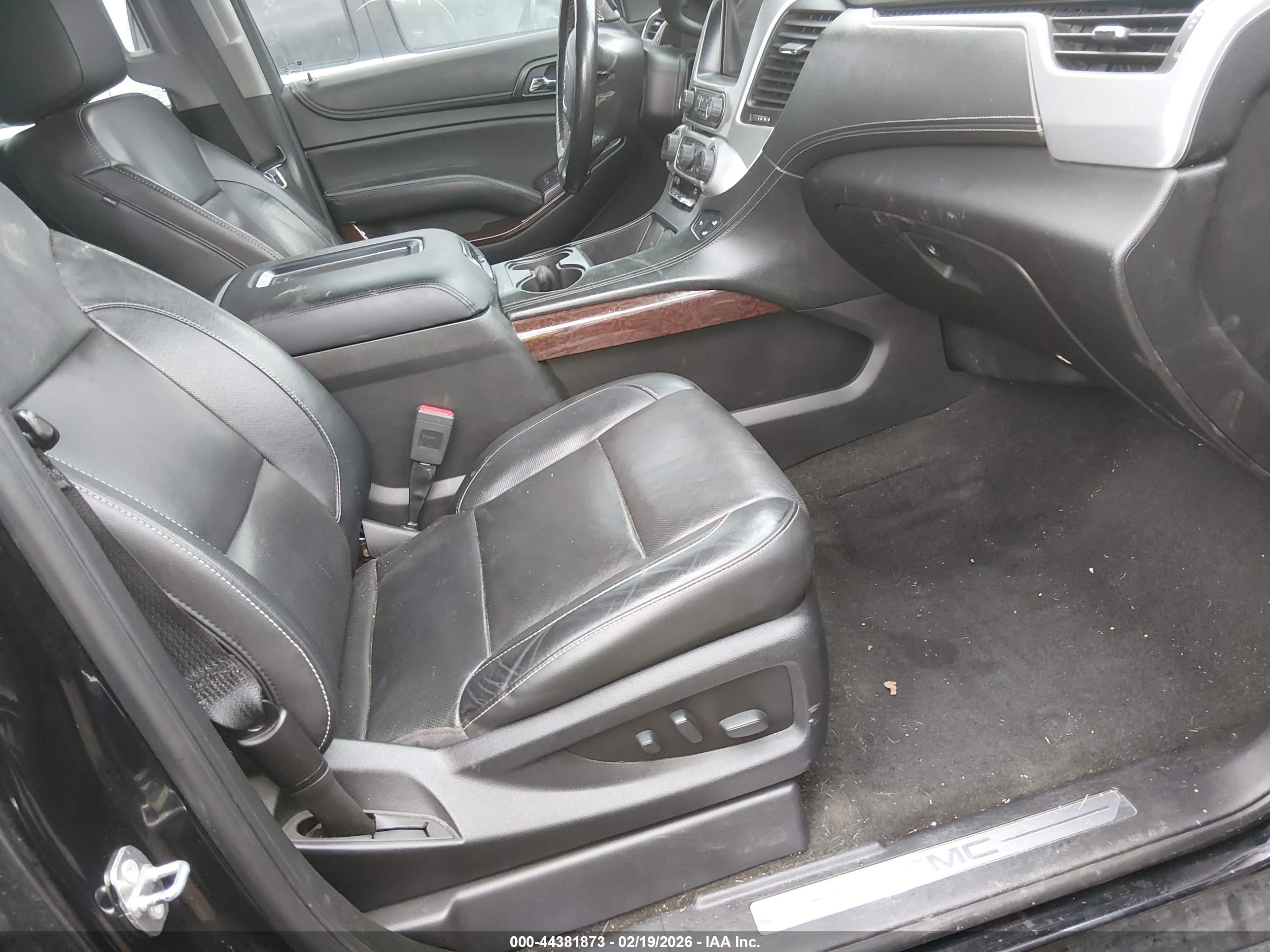 GMC YUKON image 5