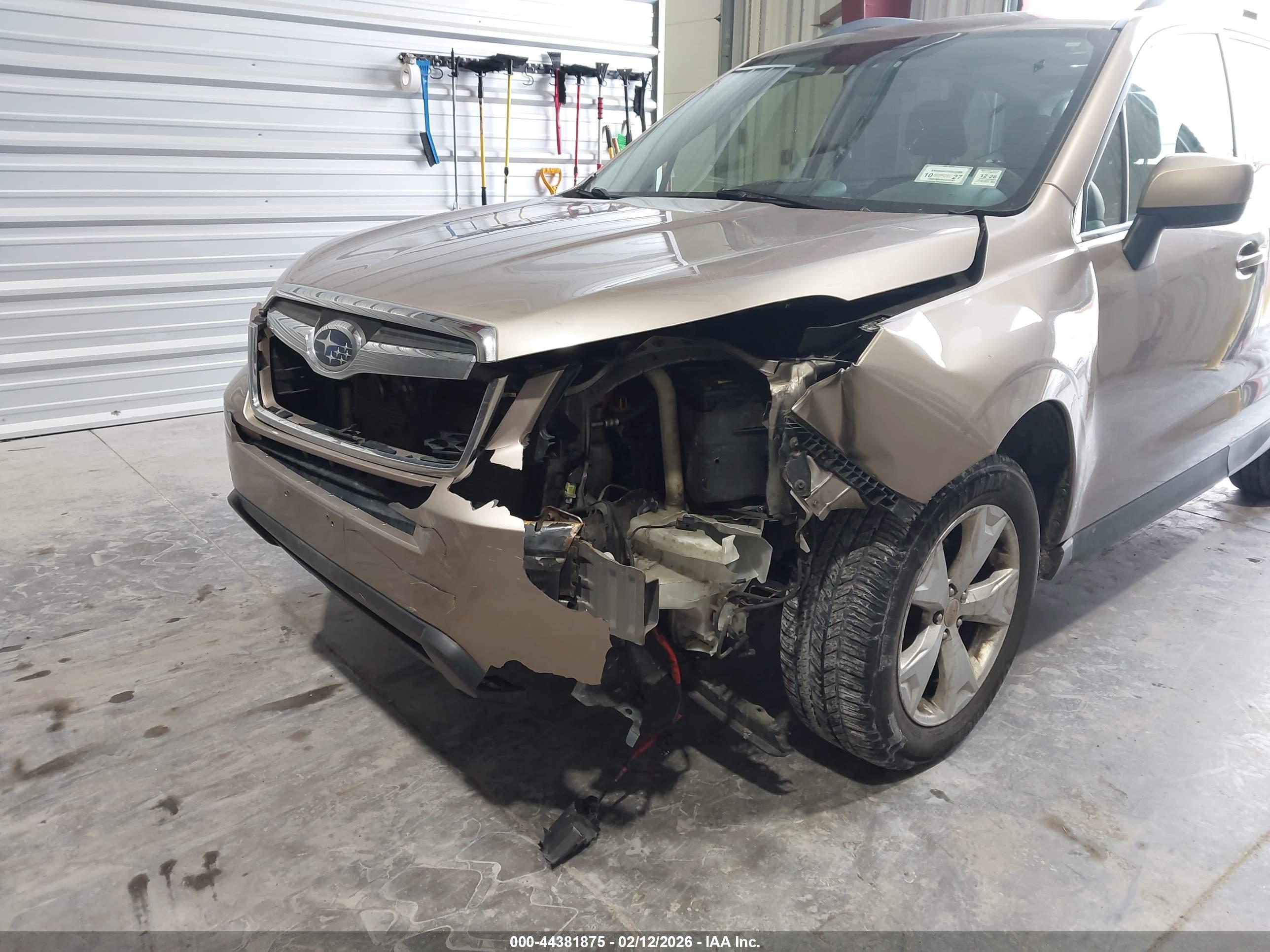 SUBARU FORESTER image 6